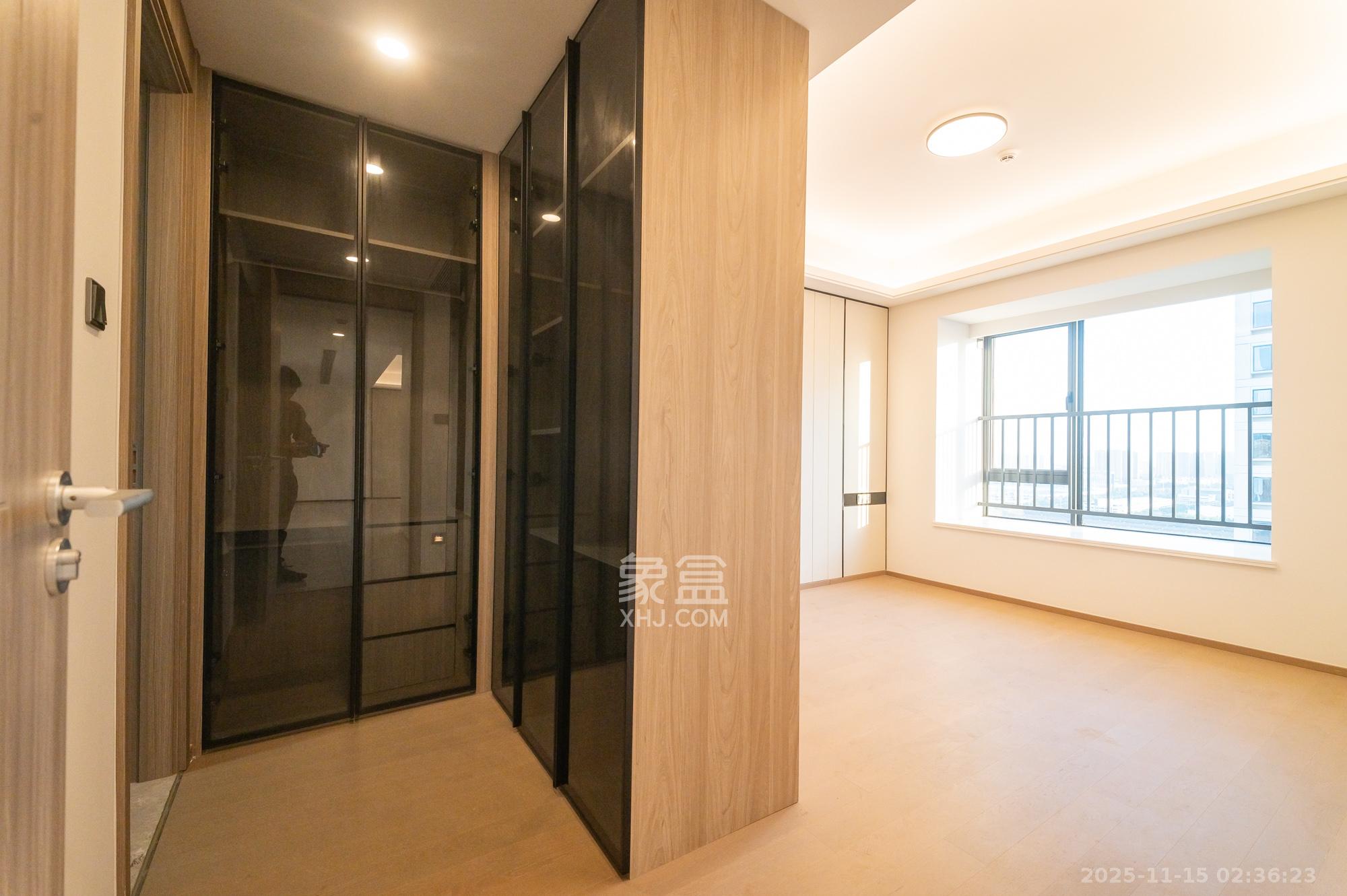 三一云谷  3室2厅2卫    120.0万卧室