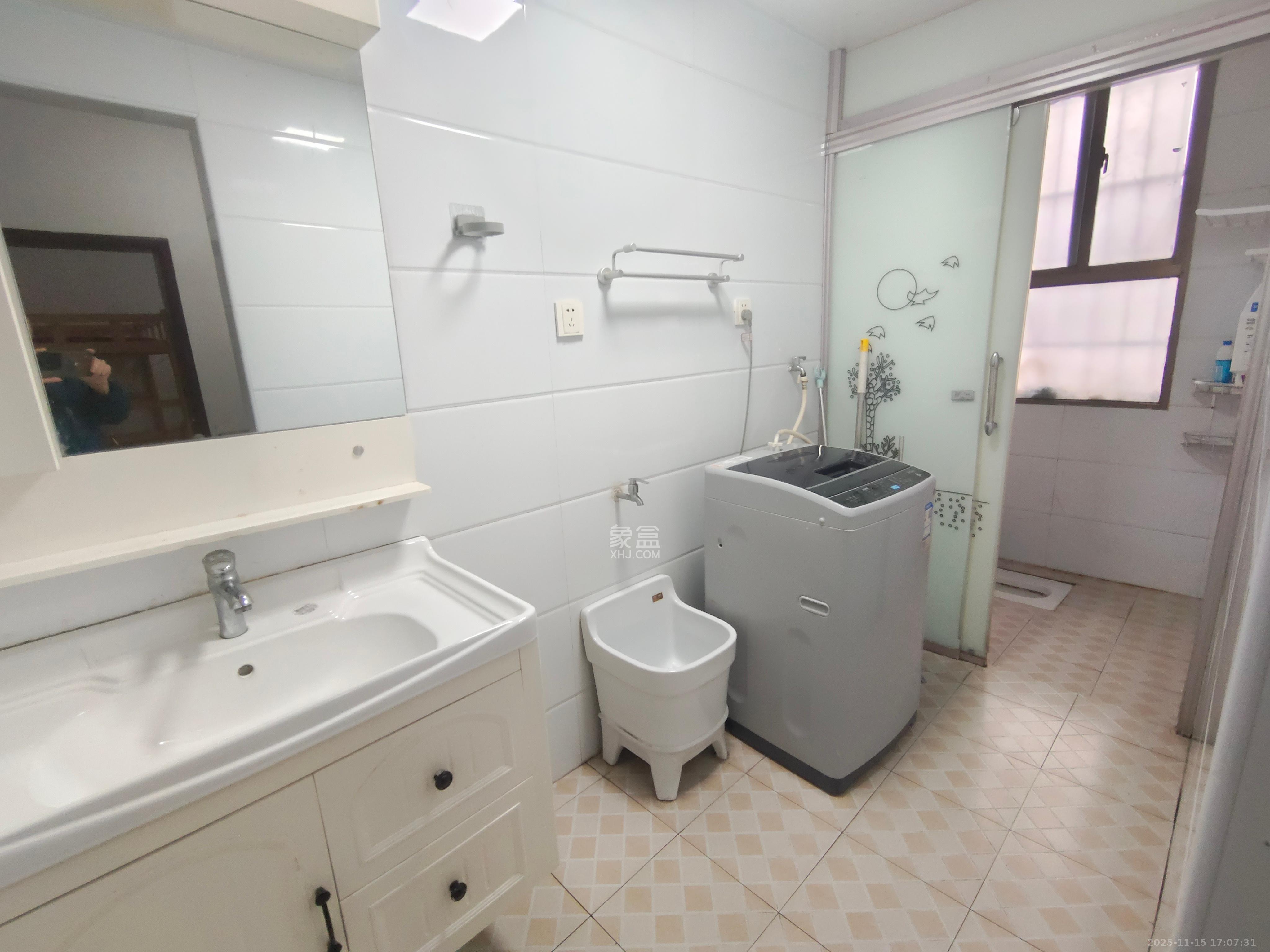 金科时代中心  1室1厅1卫    1400.0元/月室内图