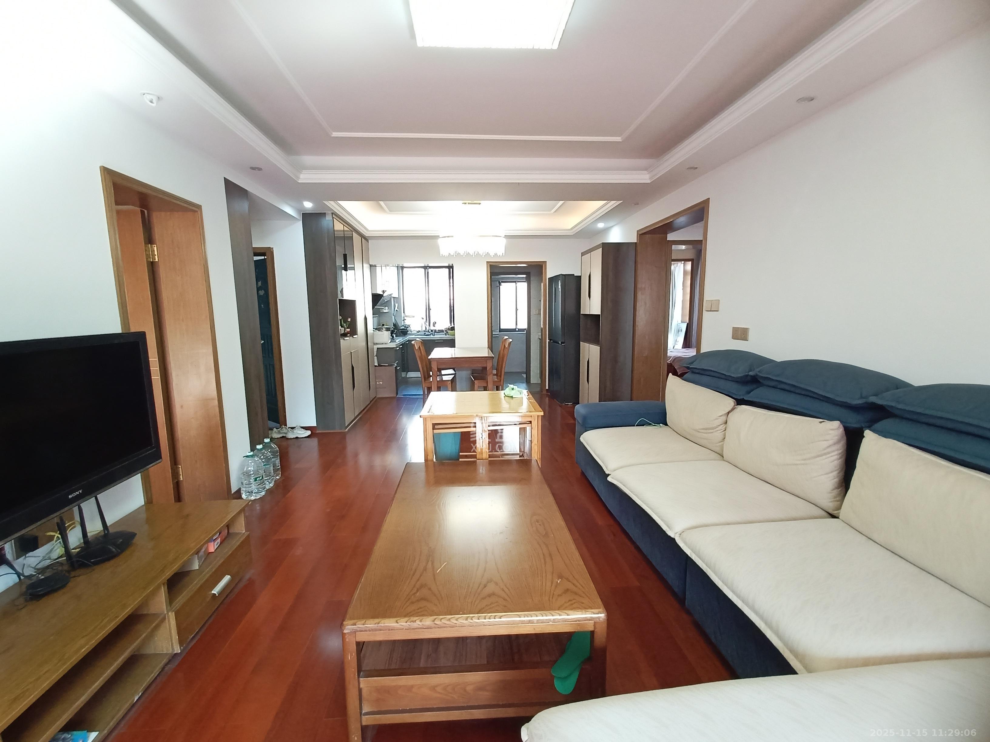 德润园  3室2厅2卫    2800.0元/月室内图