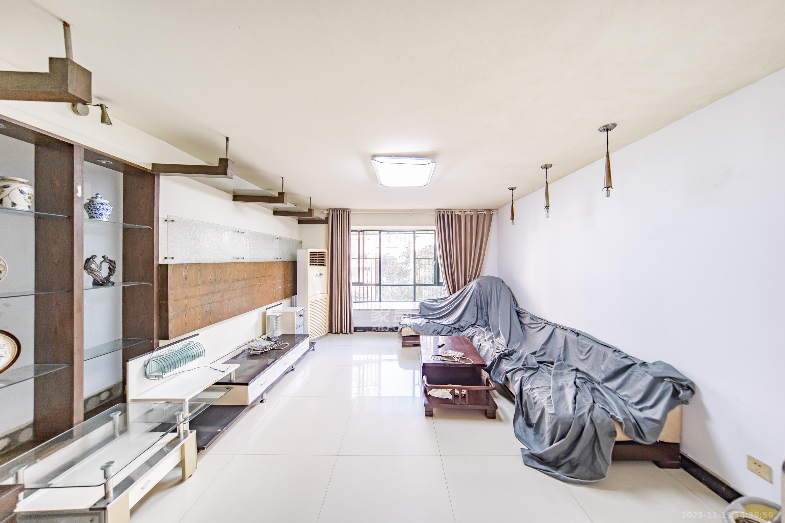 四季阳光花城  3室2厅2卫    145.0万