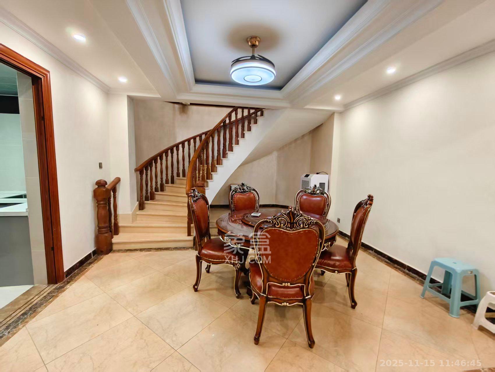 吉联小区(红墅湾) 5室2厅1卫 13500.0元/月 吉联小区(红墅湾) 5室2厅1卫 13500.0元/月室内图