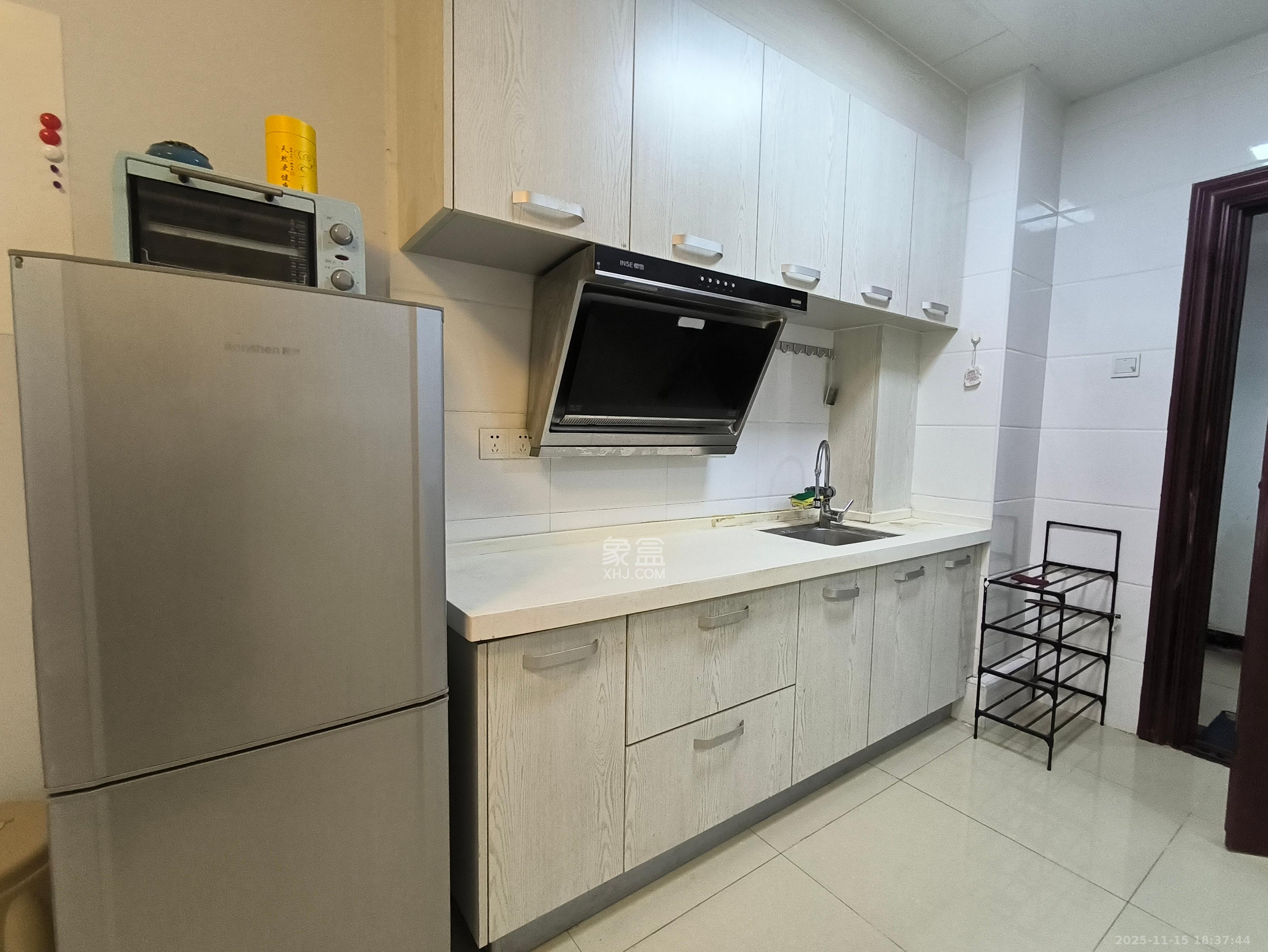 万科魅力之城  1室1厅1卫    1200.0元/月室内图