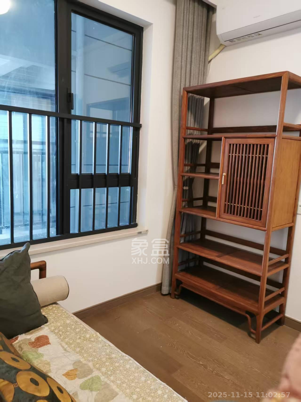 映客龙湖璟翠公馆（映客龙湖璟翠中心）  3室2厅2卫    3200.0元/月室内图