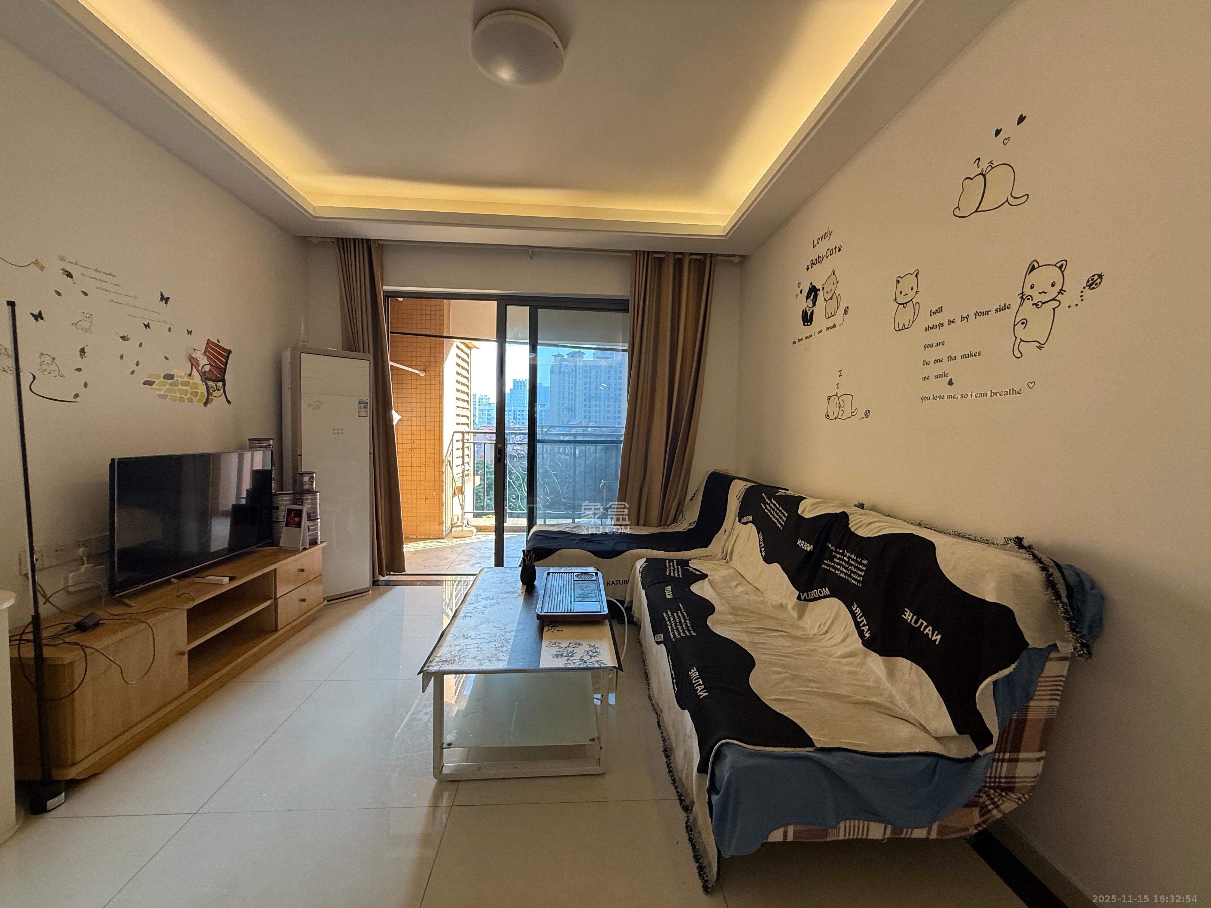 珠江郦城薰衣道  3室1厅1卫    2200.0元/月