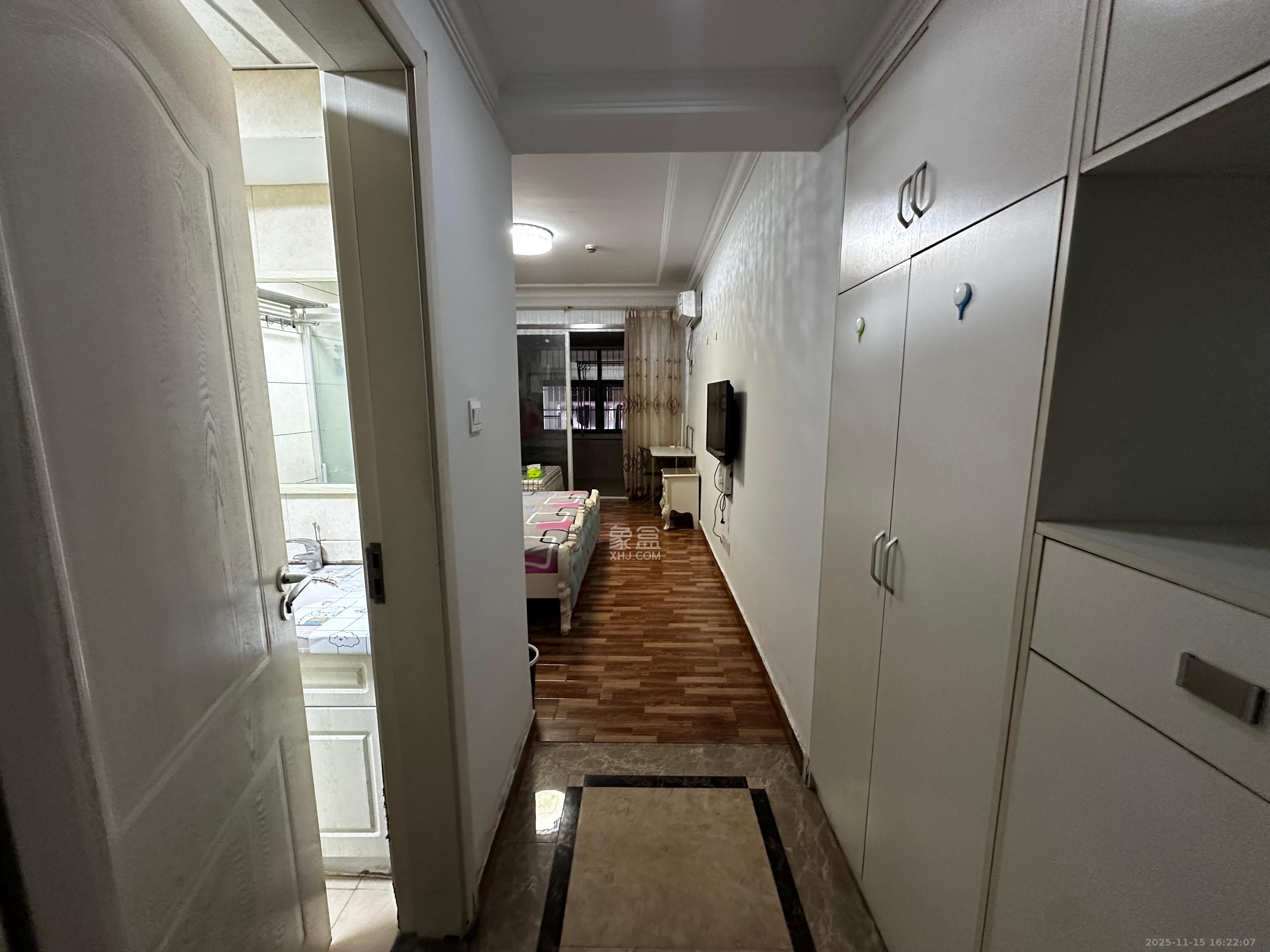 蓝湾国际广场 1室1厅1卫 1500.0元/月 蓝湾国际广场 1室1厅1卫 1500.0元/月室内图