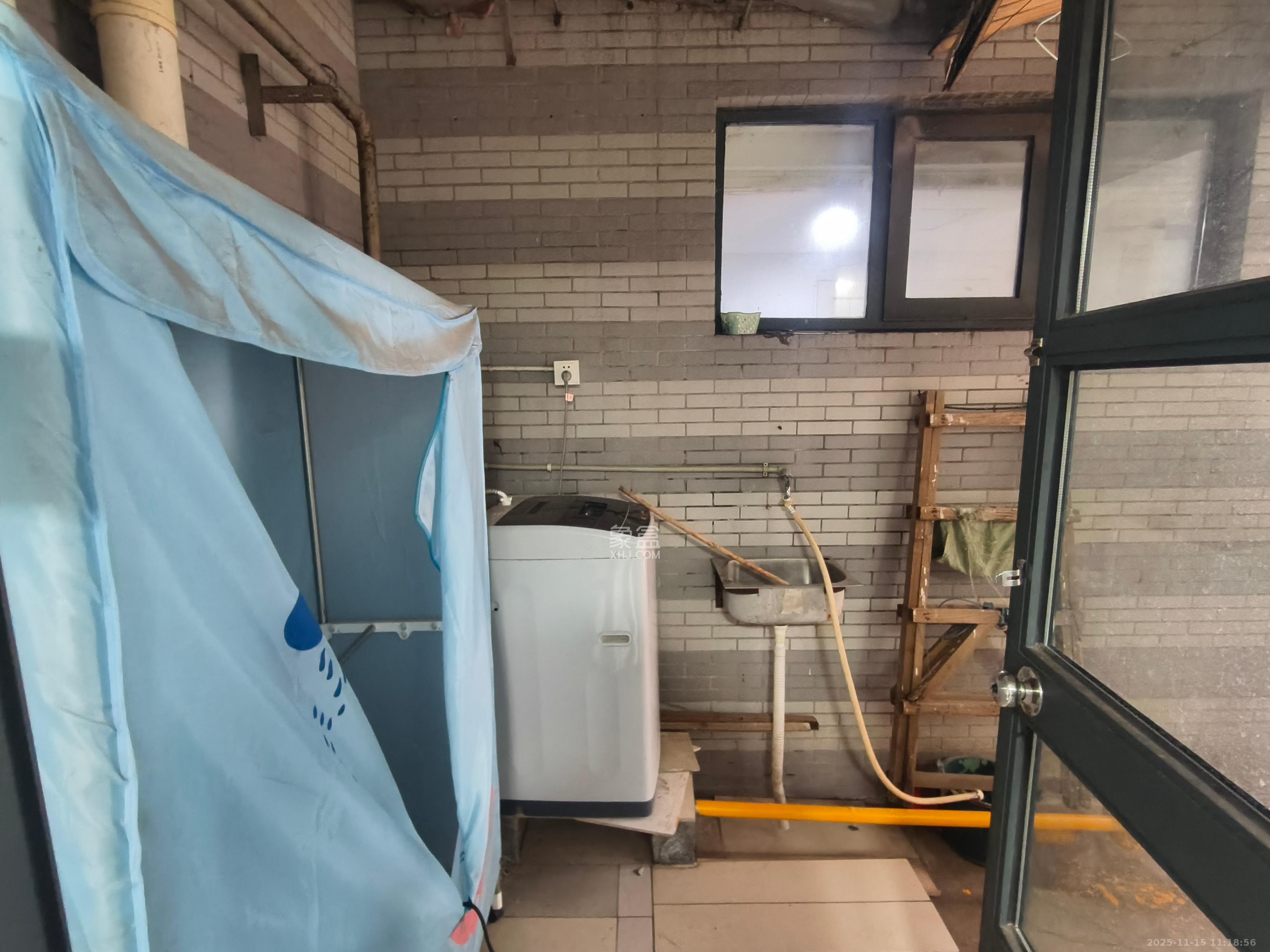 中天广场  2室1厅1卫    2200.0元/月室内图