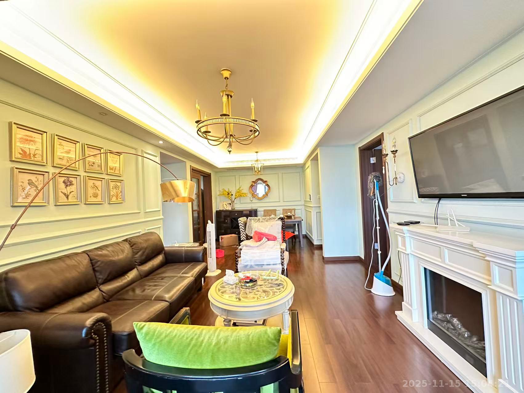 万科紫台  3室2厅2卫    4800.0元/月