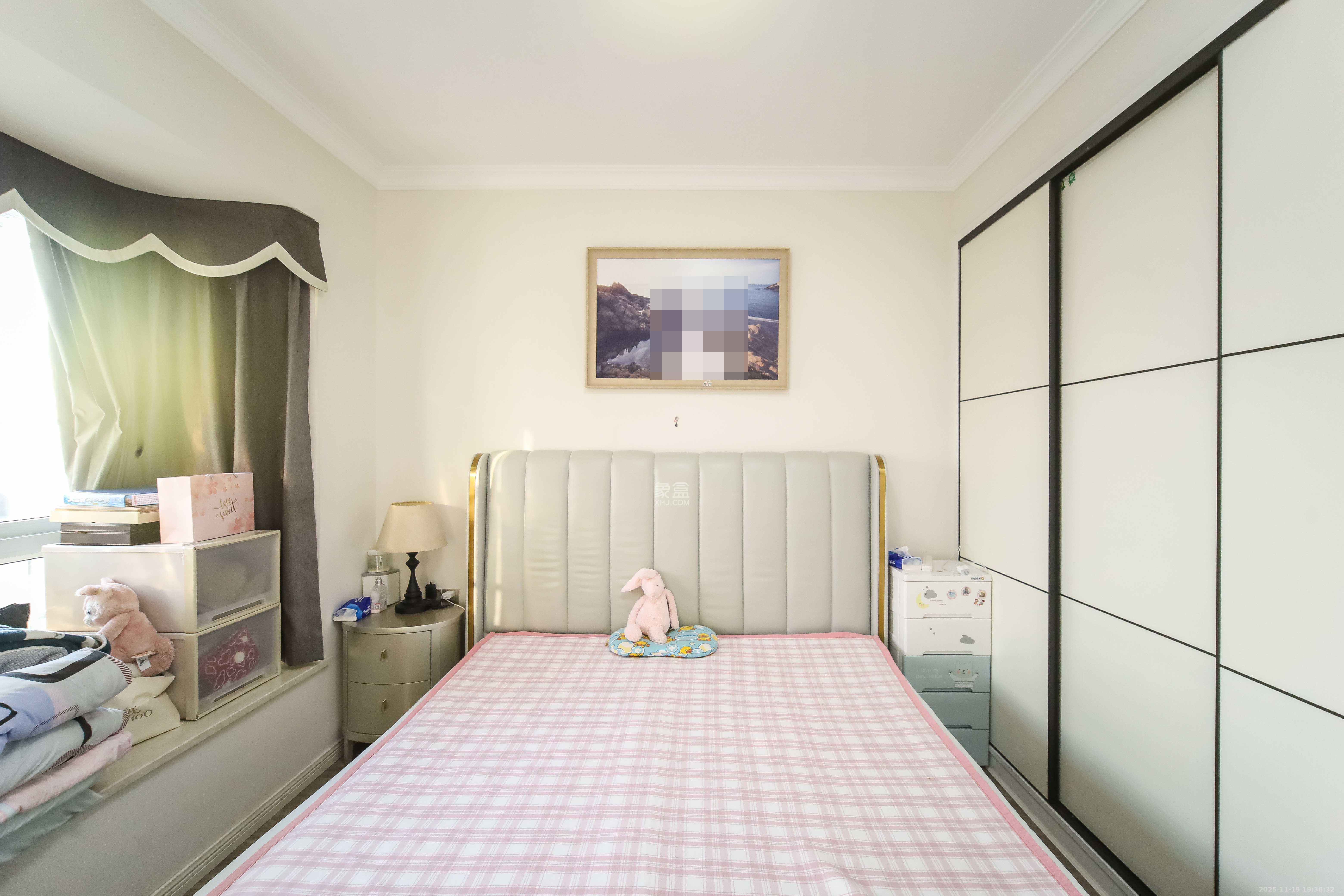 先锋东外滩  2室1厅1卫    86.8万卧室