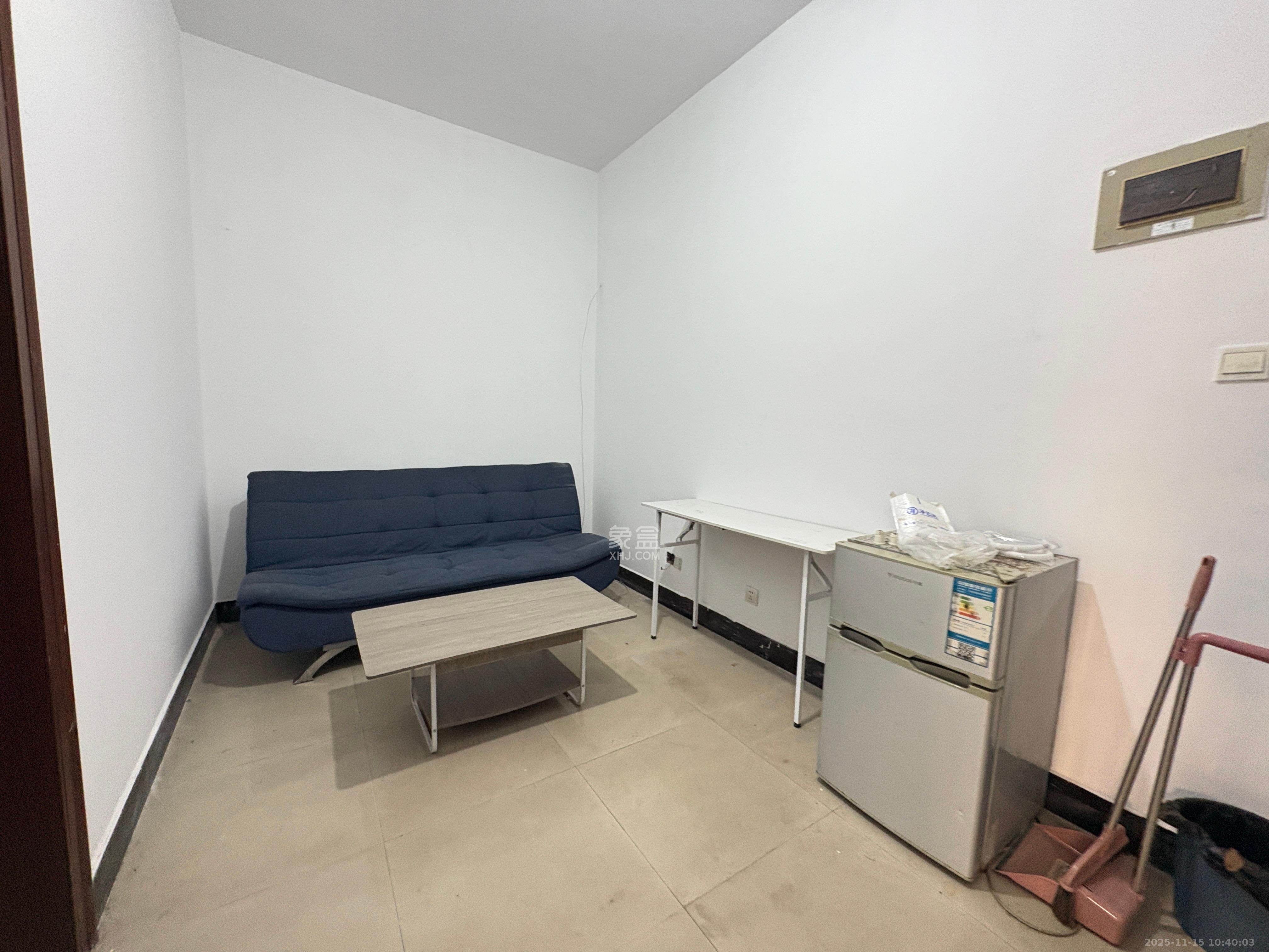 创业乐园  2室1厅1卫    650.0元/月室内图