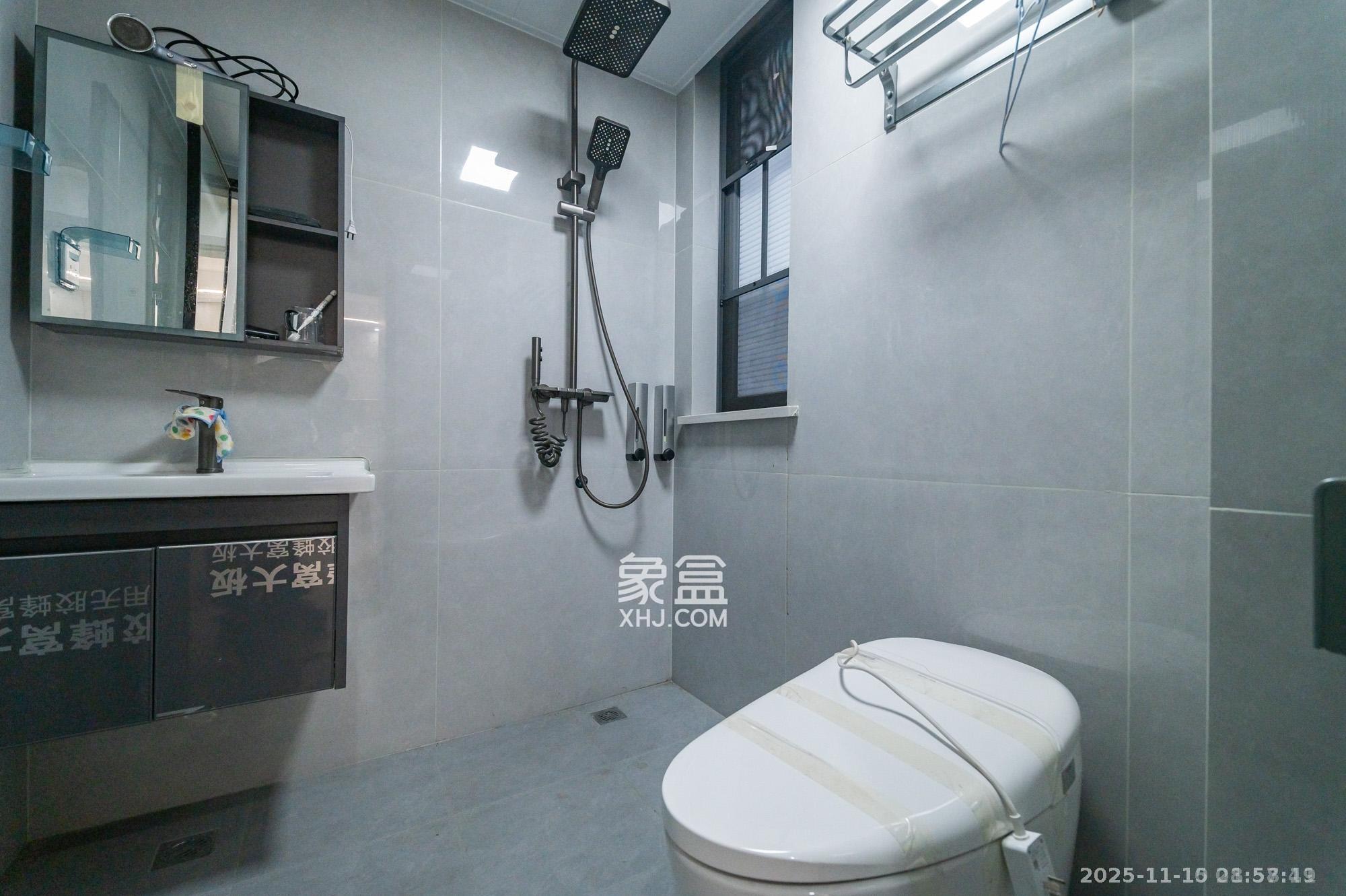 金辉优步星樾  3室2厅1卫    2500.0元/月室内图