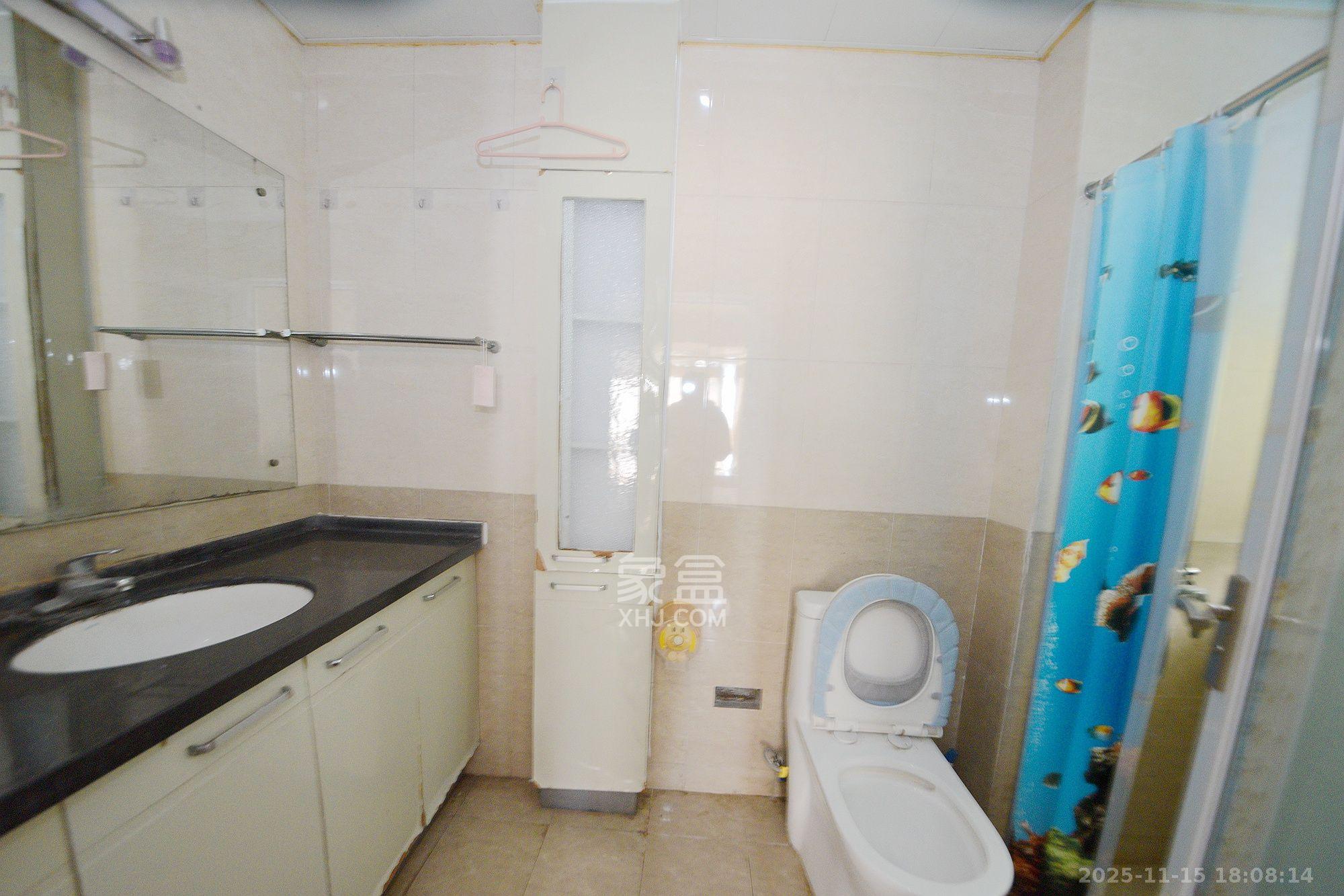 东方新世界  5室1厅2卫    3000.0元/月室内图