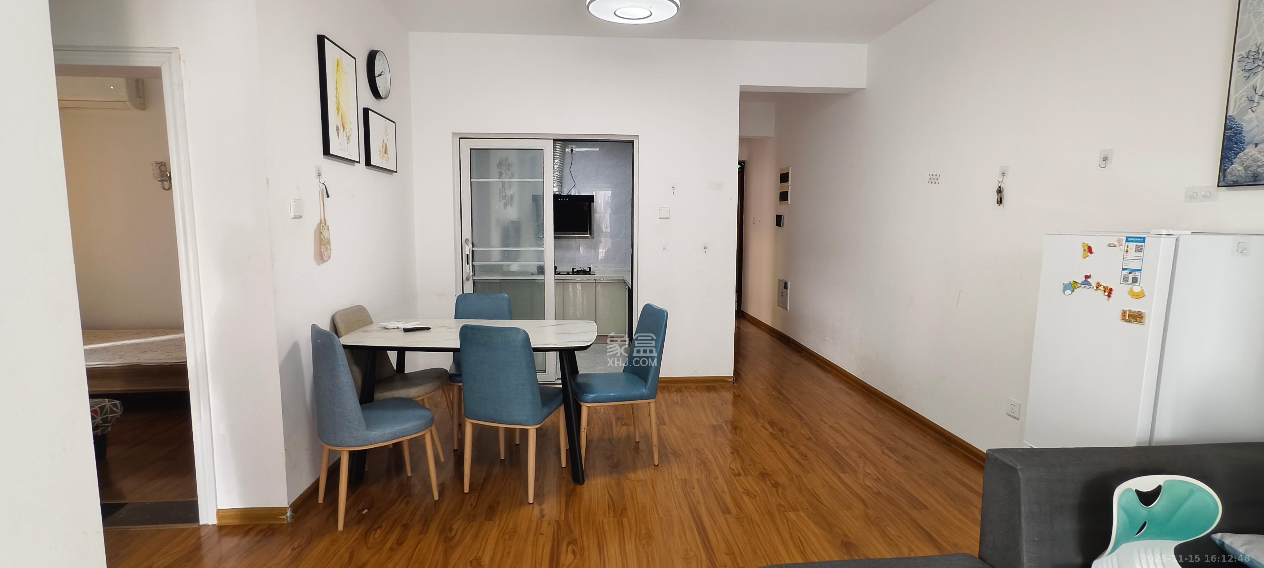 第六都(陆都小区) 1室2厅1卫 3200.0元/月 第六都(陆都小区) 1室2厅1卫 3200.0元/月室内图