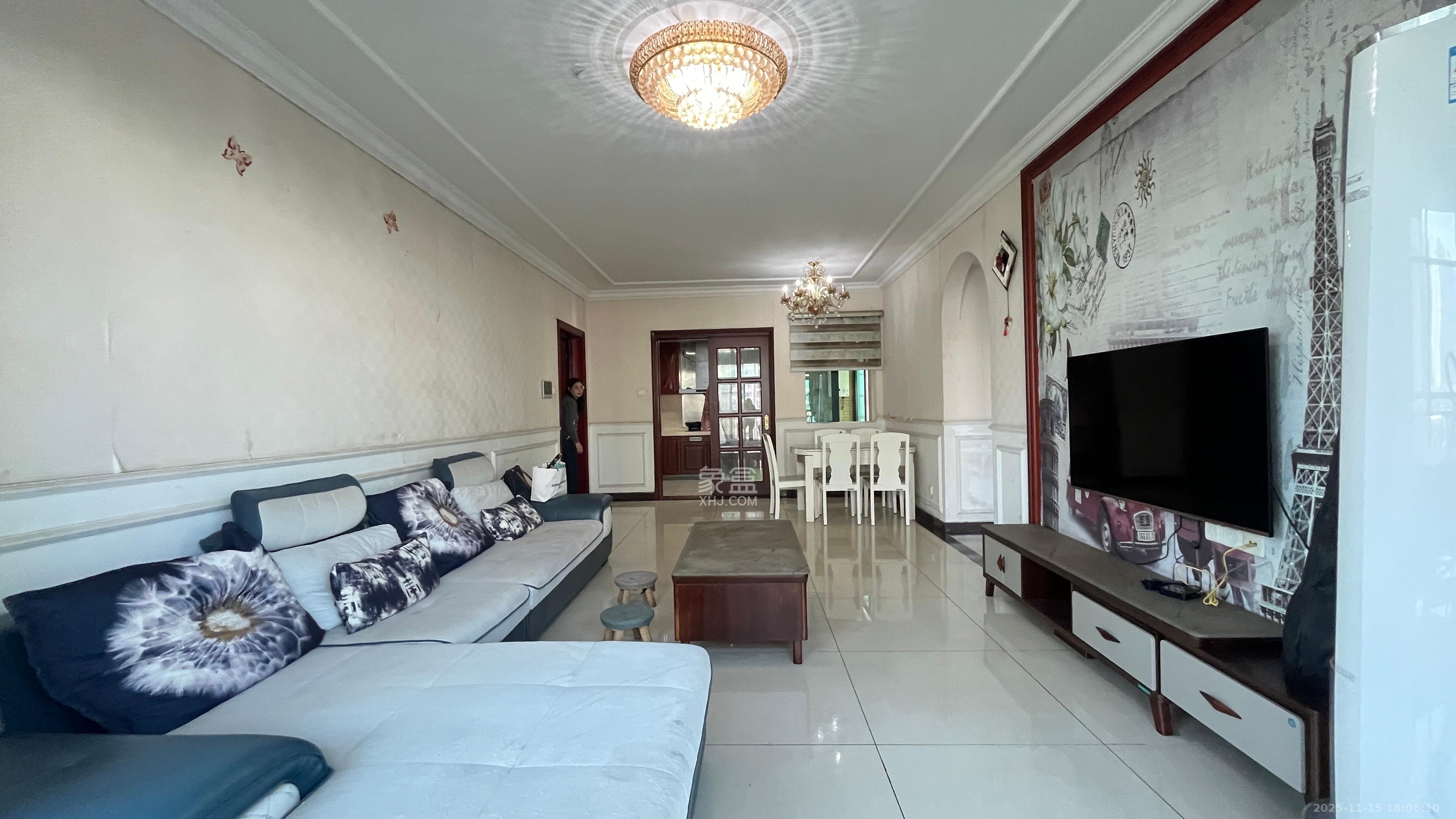 恒大雅苑 3室2厅1卫 2600.0元/月 恒大雅苑 3室2厅1卫 2600.0元/月室内图