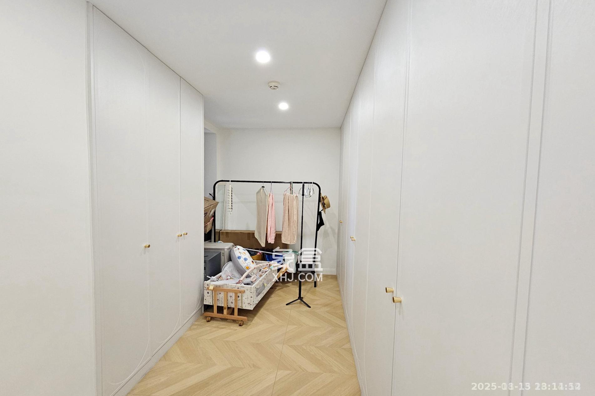 明昇壹城（明昇时代广场）二期  3室2厅2卫    3600.0元/月室内图