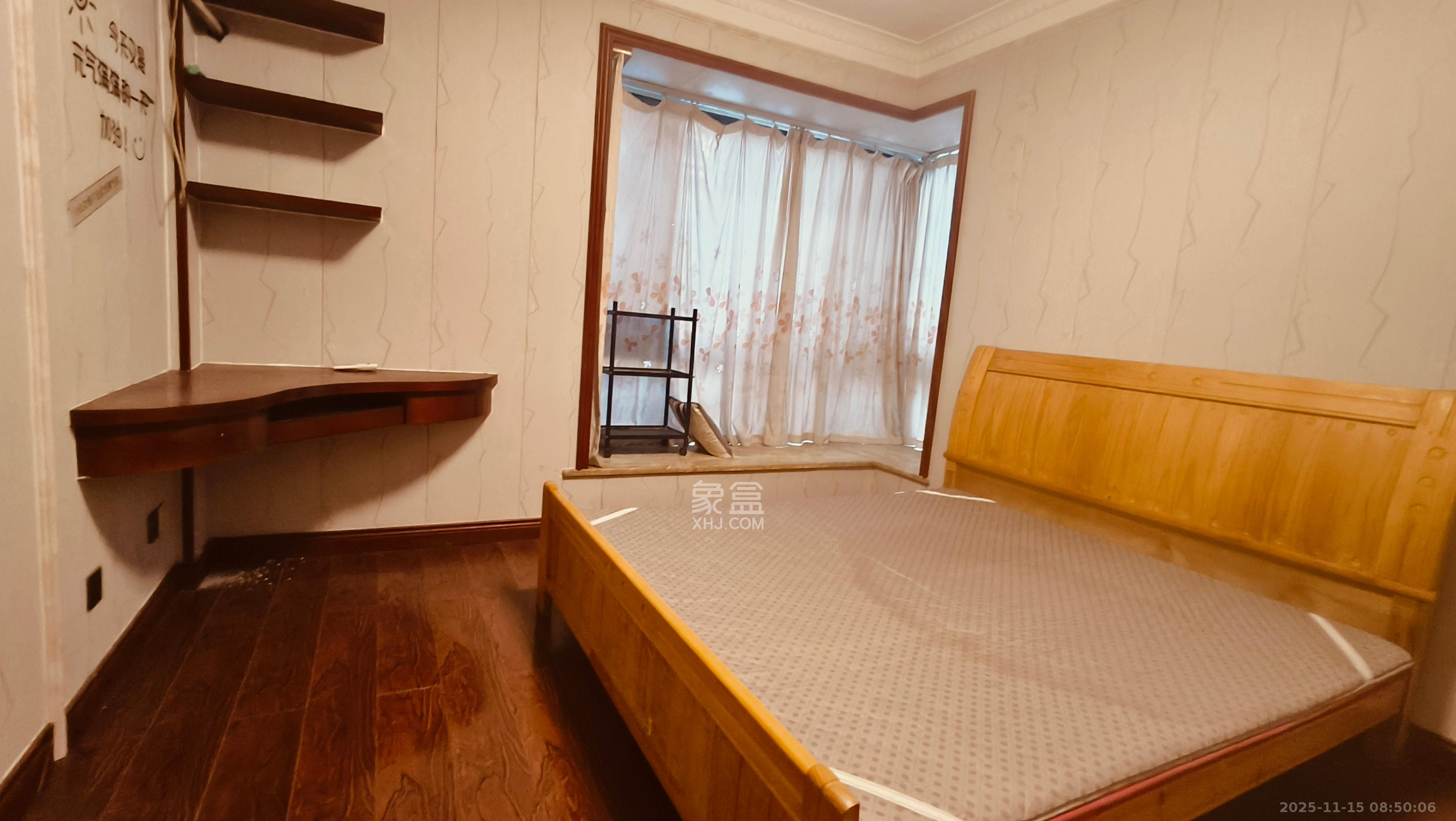 美林水郡  4室2厅2卫    2800.0元/月室内图