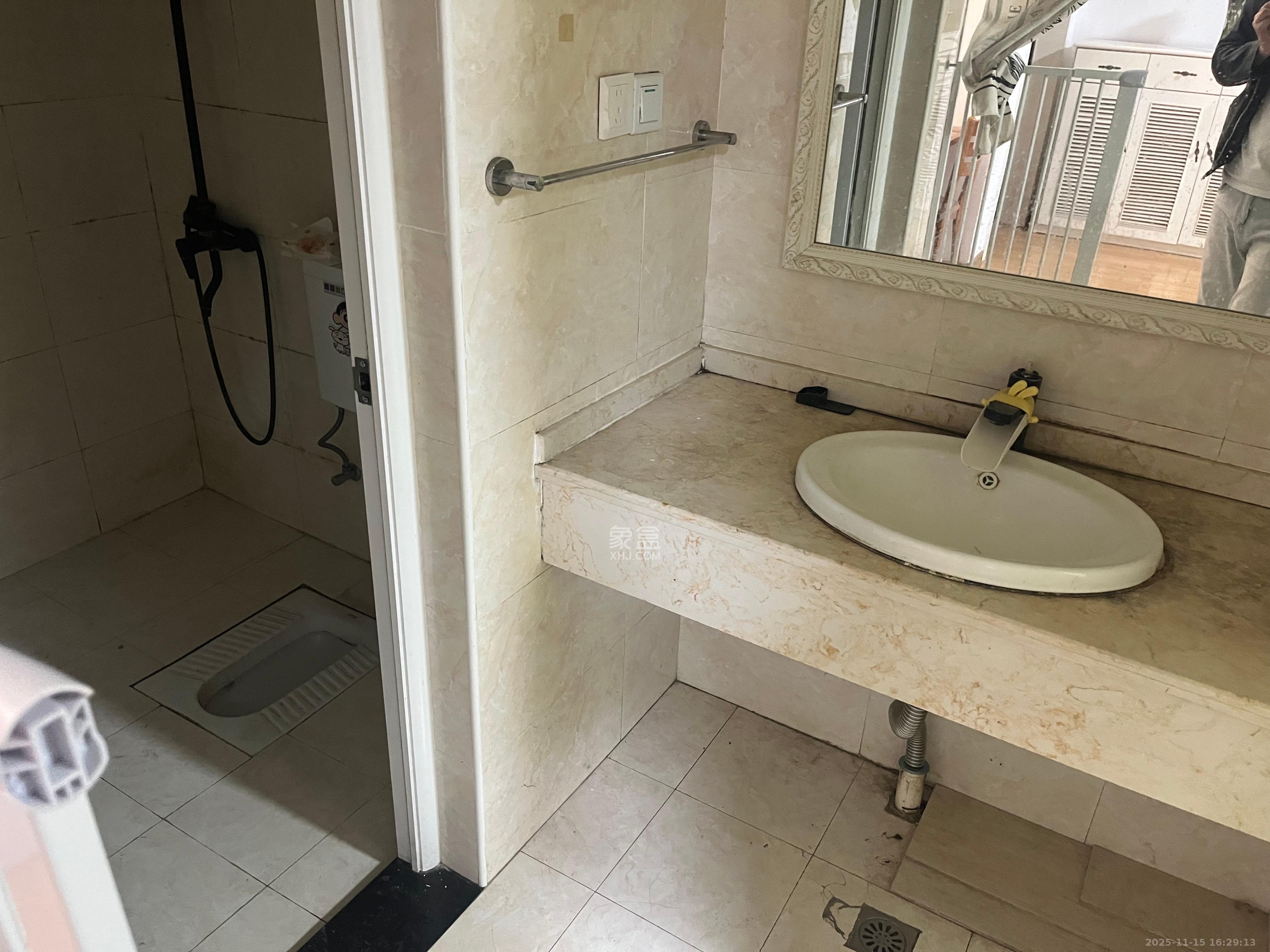 长大彩虹都 2室1厅1卫 1700.0元/月 长大彩虹都 2室1厅1卫 1700.0元/月室内图