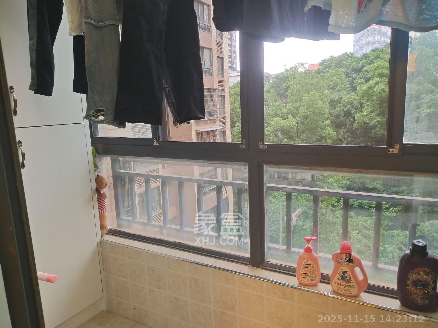 上峰苑（兰亭玥岛）  2室1厅1卫    2400.0元/月室内图