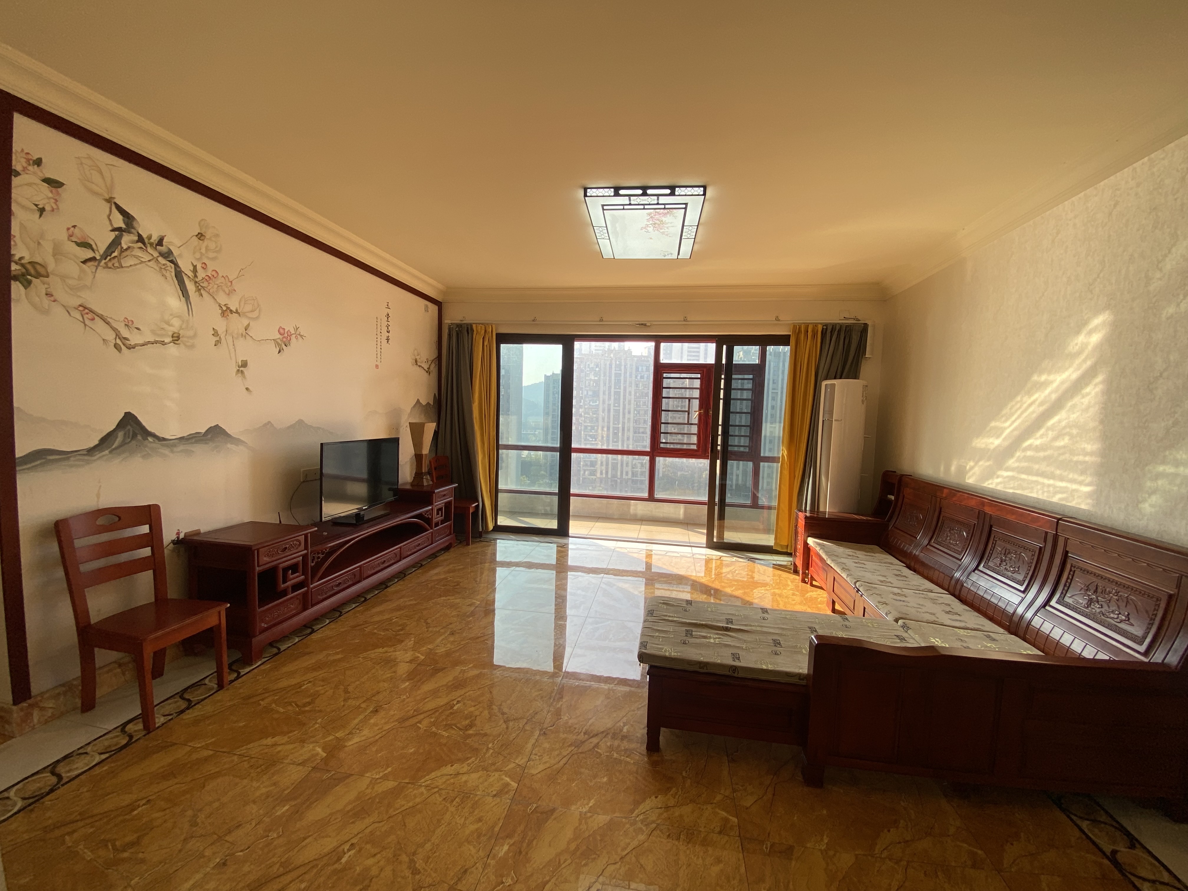 碧桂园豪园 4室2厅2卫 2600.0元/月 碧桂园豪园 4室2厅2卫 2600.0元/月室内图