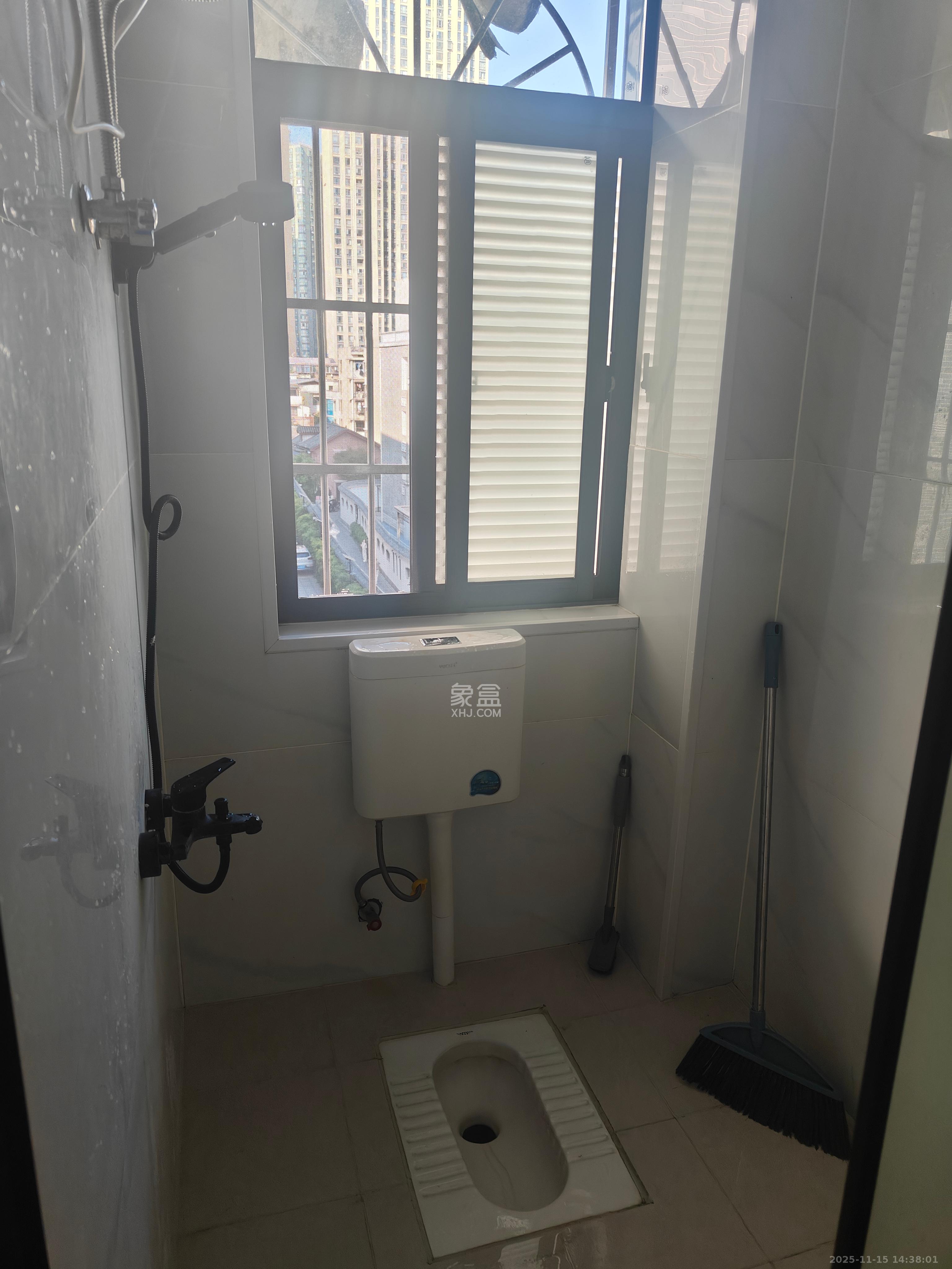 明德宿舍崇文楼（泰安小院）  3室2厅1卫    2900.0元/月室内图