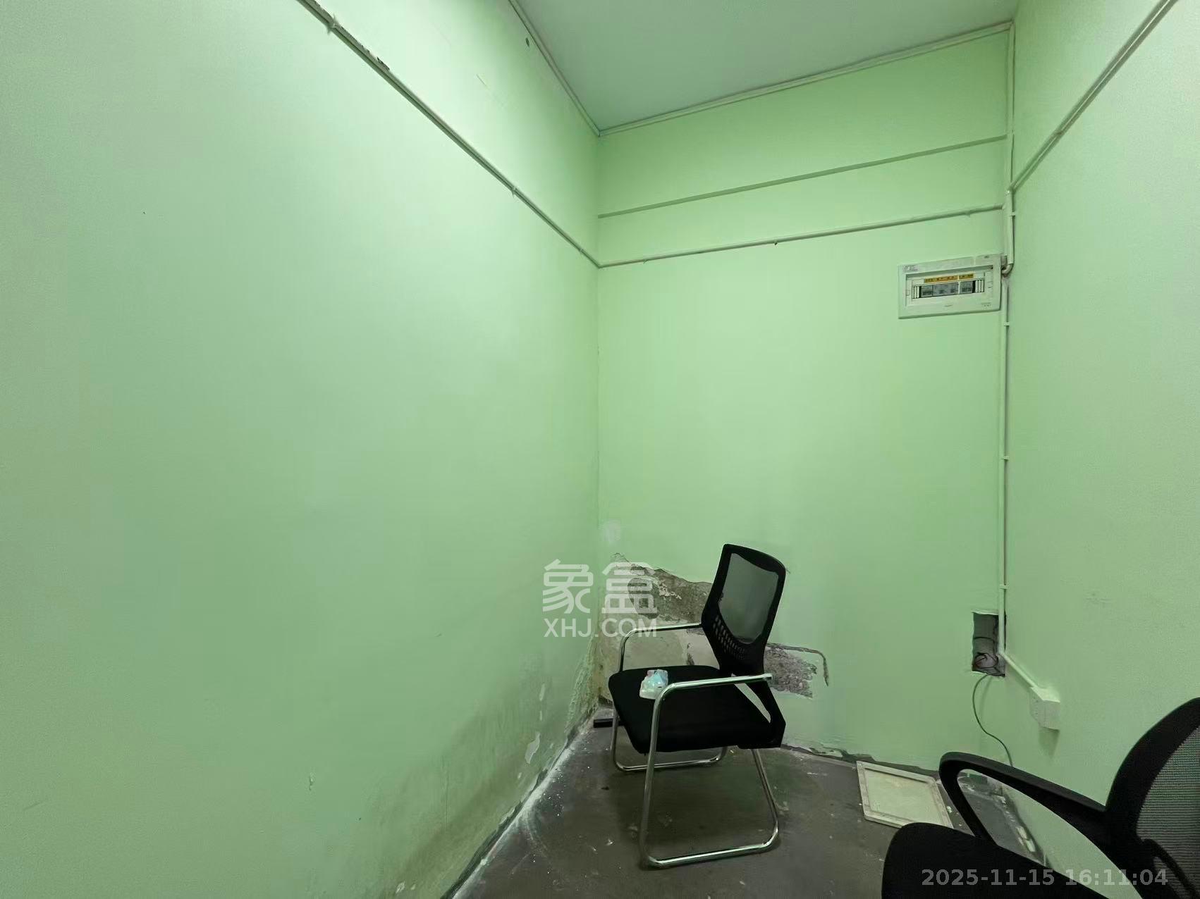 东友星座  1室0厅0卫    13000.0元/月室内图