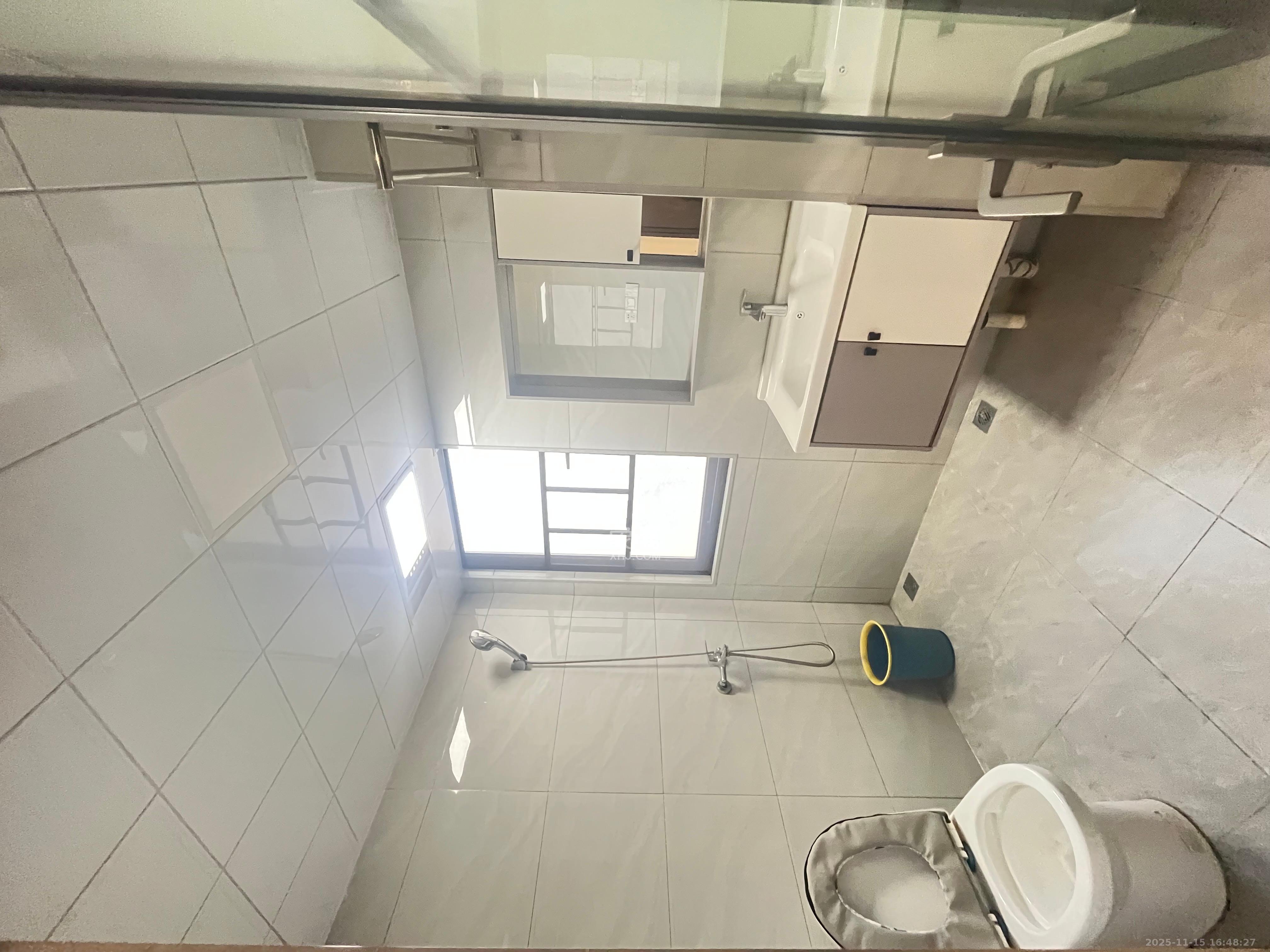 东宜新园  4室2厅2卫    2900.0元/月室内图