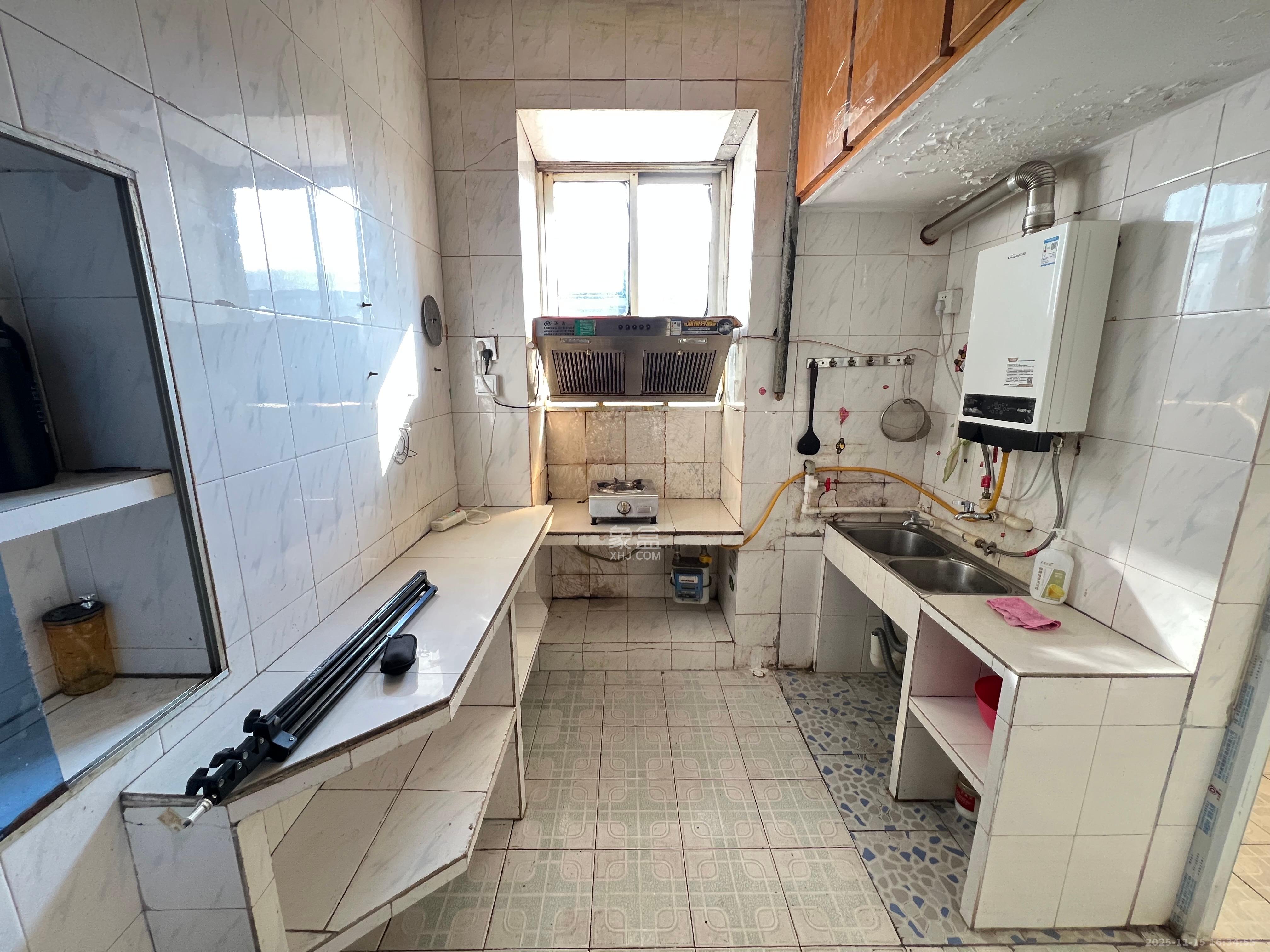 左家塘二建 1室1厅1卫 1100.0元/月 左家塘二建 1室1厅1卫 1100.0元/月室内图