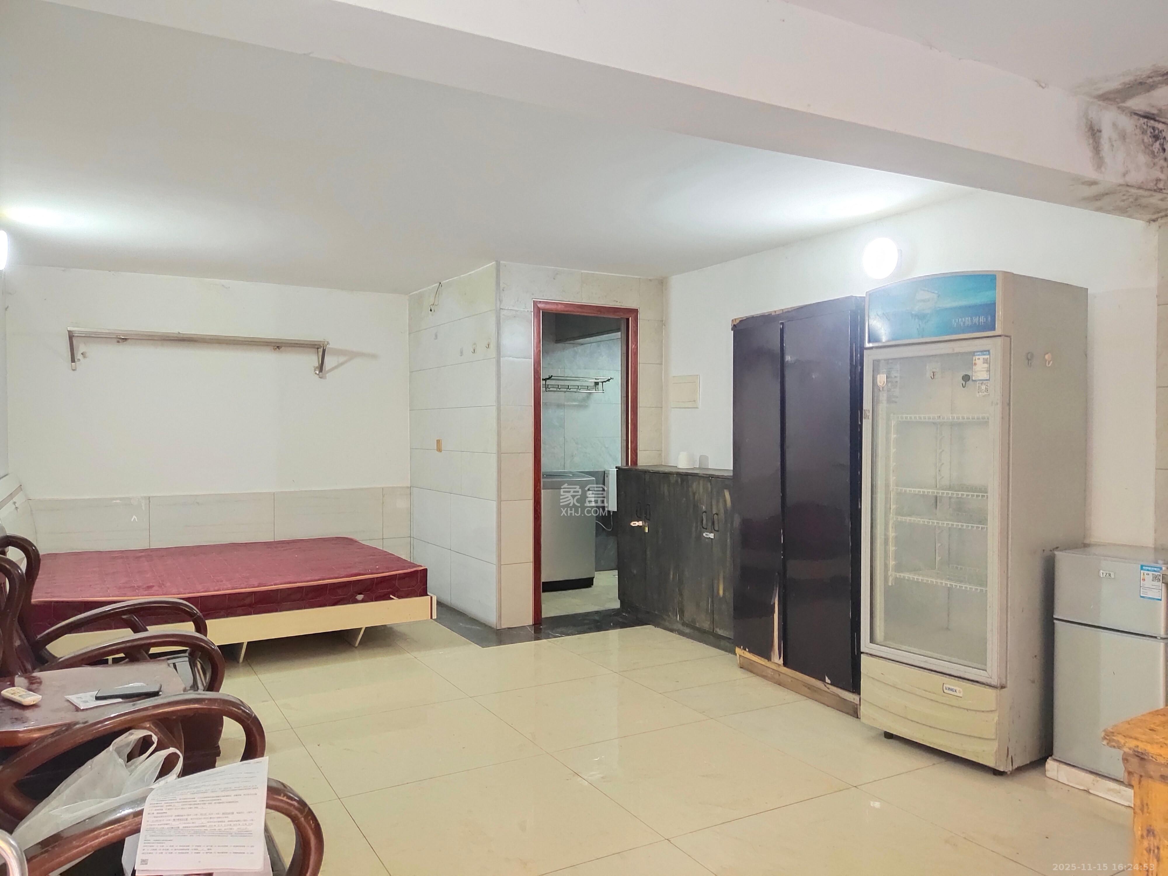 御景龙城  1室1厅1卫    900.0元/月