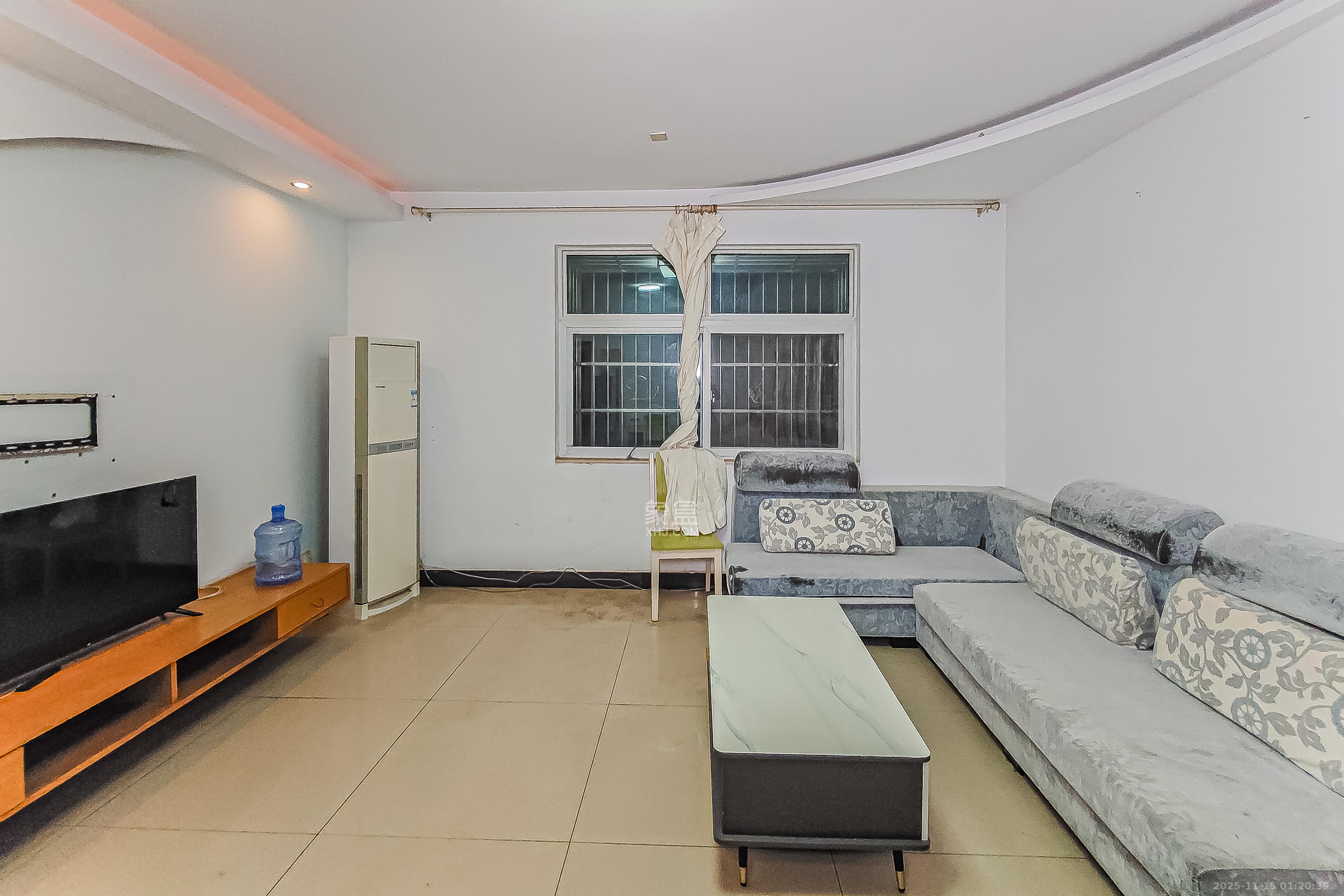 活力康城 2室2厅1卫 62.0万 活力康城 2室2厅1卫 62.0万客厅