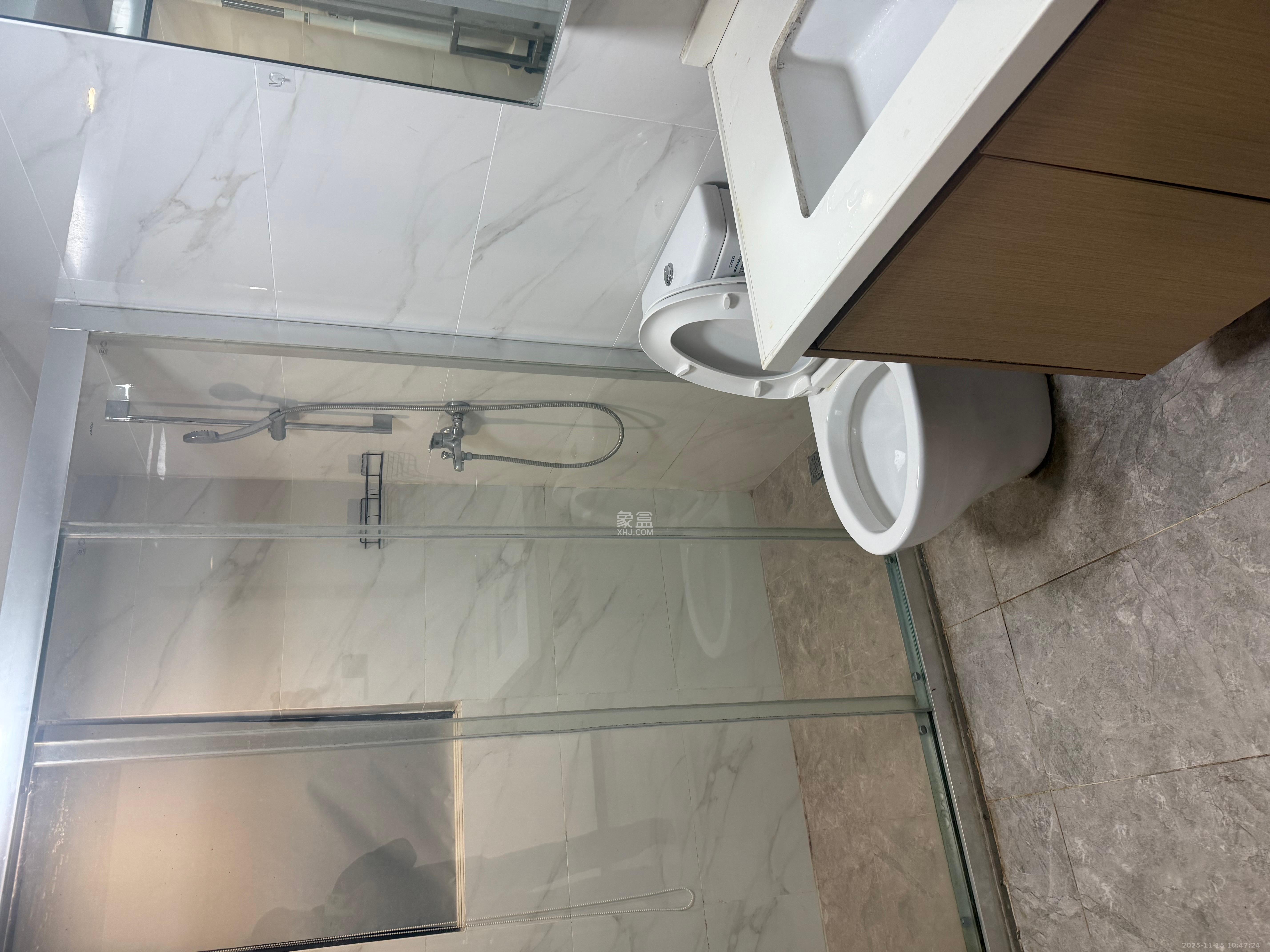 招商华发依云曦城  3室2厅2卫    2300.0元/月室内图