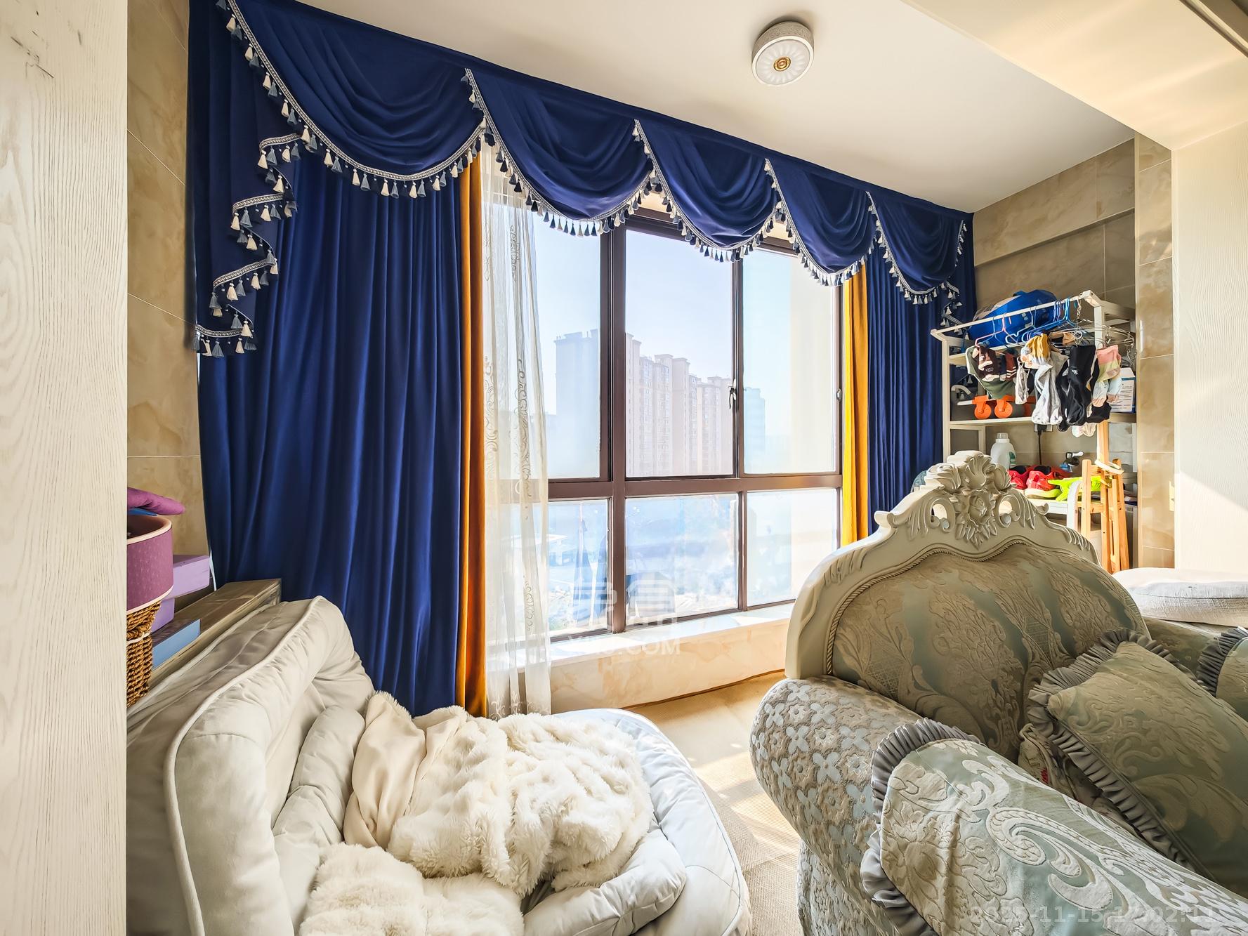 水映加州 3室2厅2卫 198.0万 水映加州 3室2厅2卫 198.0万阳台