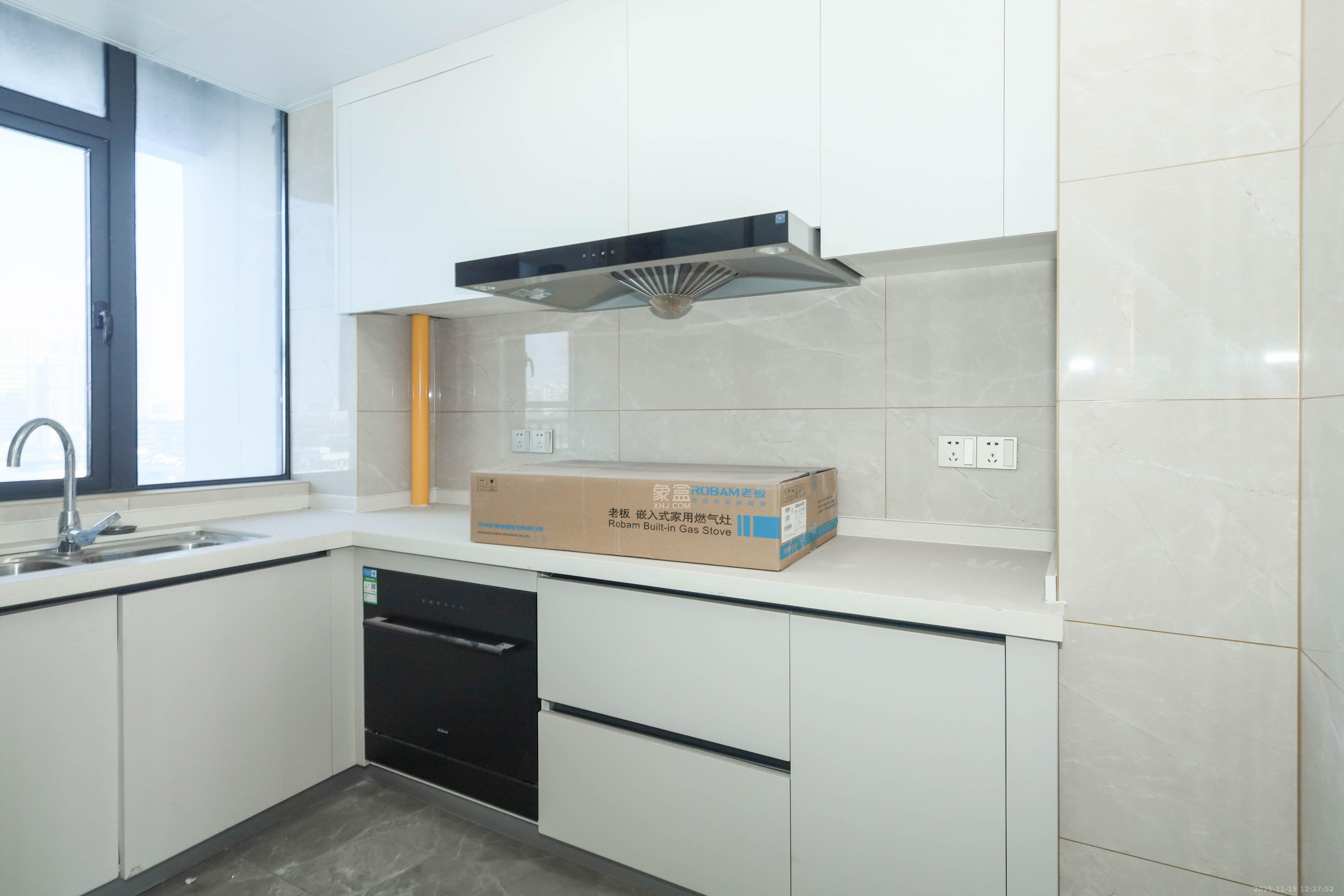 梅溪枫林 4室2厅2卫 145.0万 梅溪枫林 4室2厅2卫 145.0万厨房