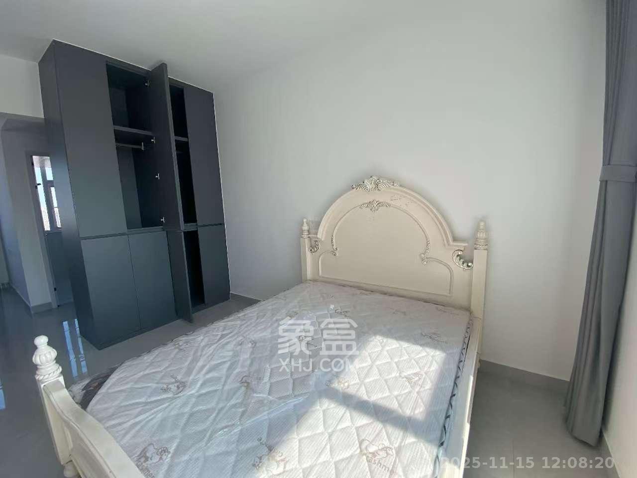 友兴家园 3室2厅2卫 1600.0元/月 友兴家园 3室2厅2卫 1600.0元/月室内图