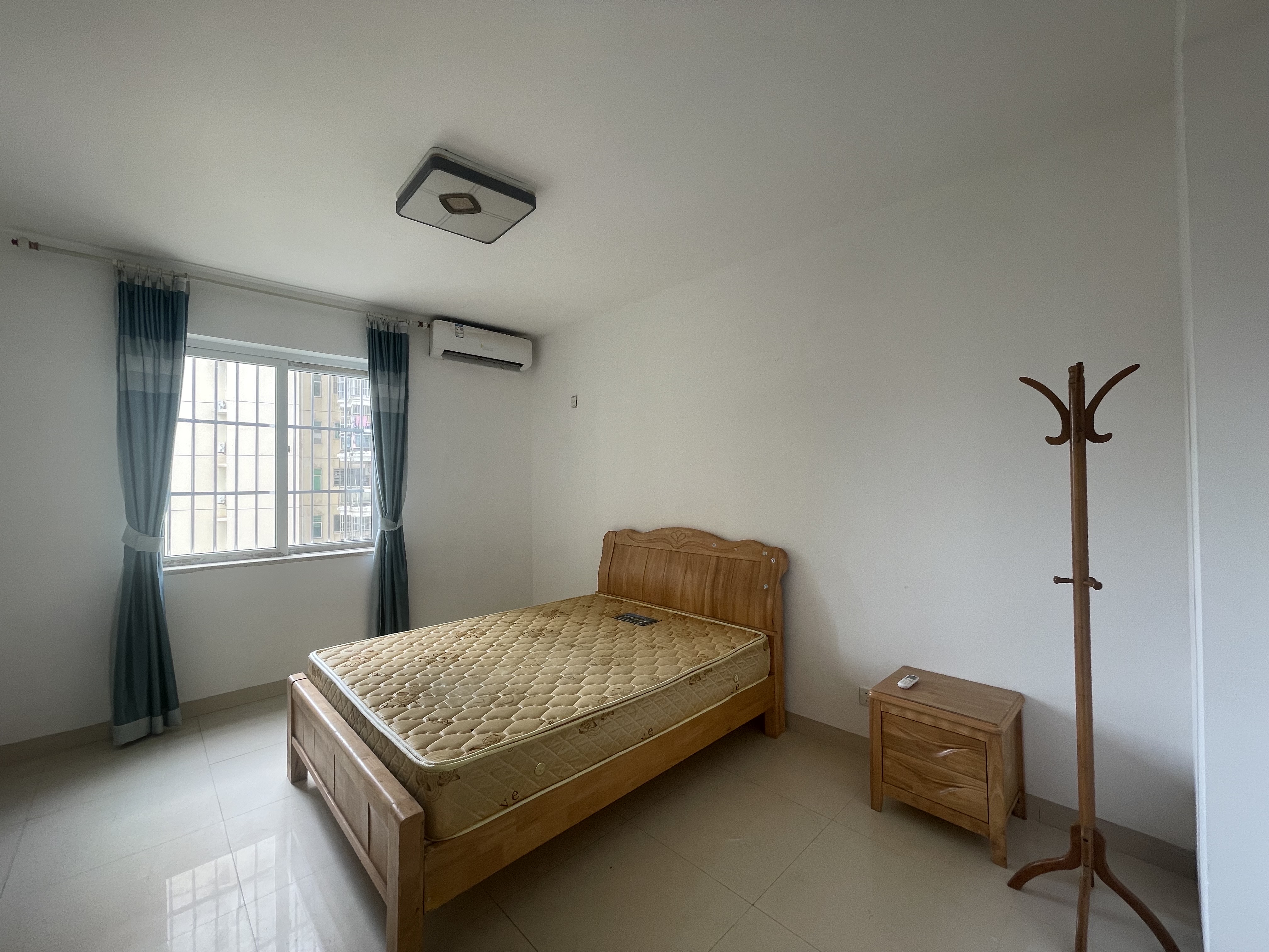 中城广场  3室2厅2卫    2600.0元/月室内图