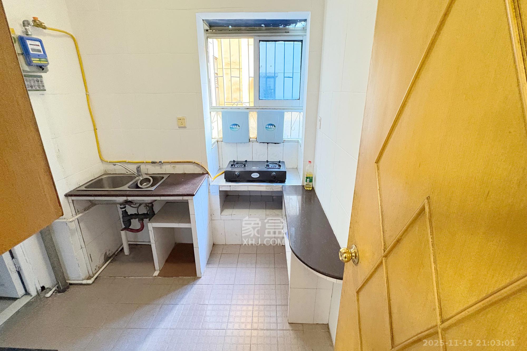 省政府五所 3室1厅1卫 100.0万 省政府五所 3室1厅1卫 100.0万厨房