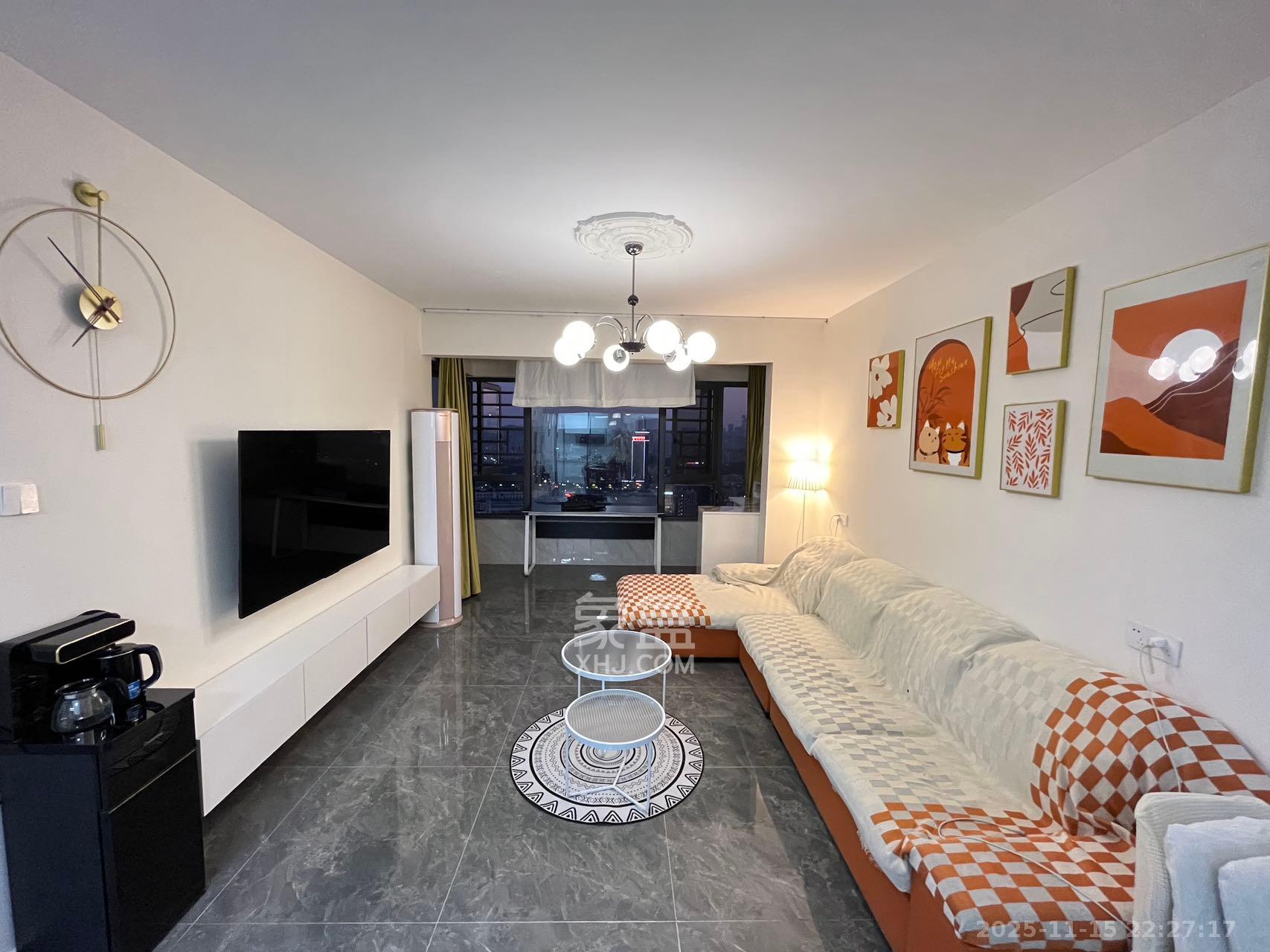 长房云公馆  3室2厅2卫    3000.0元/月室内图