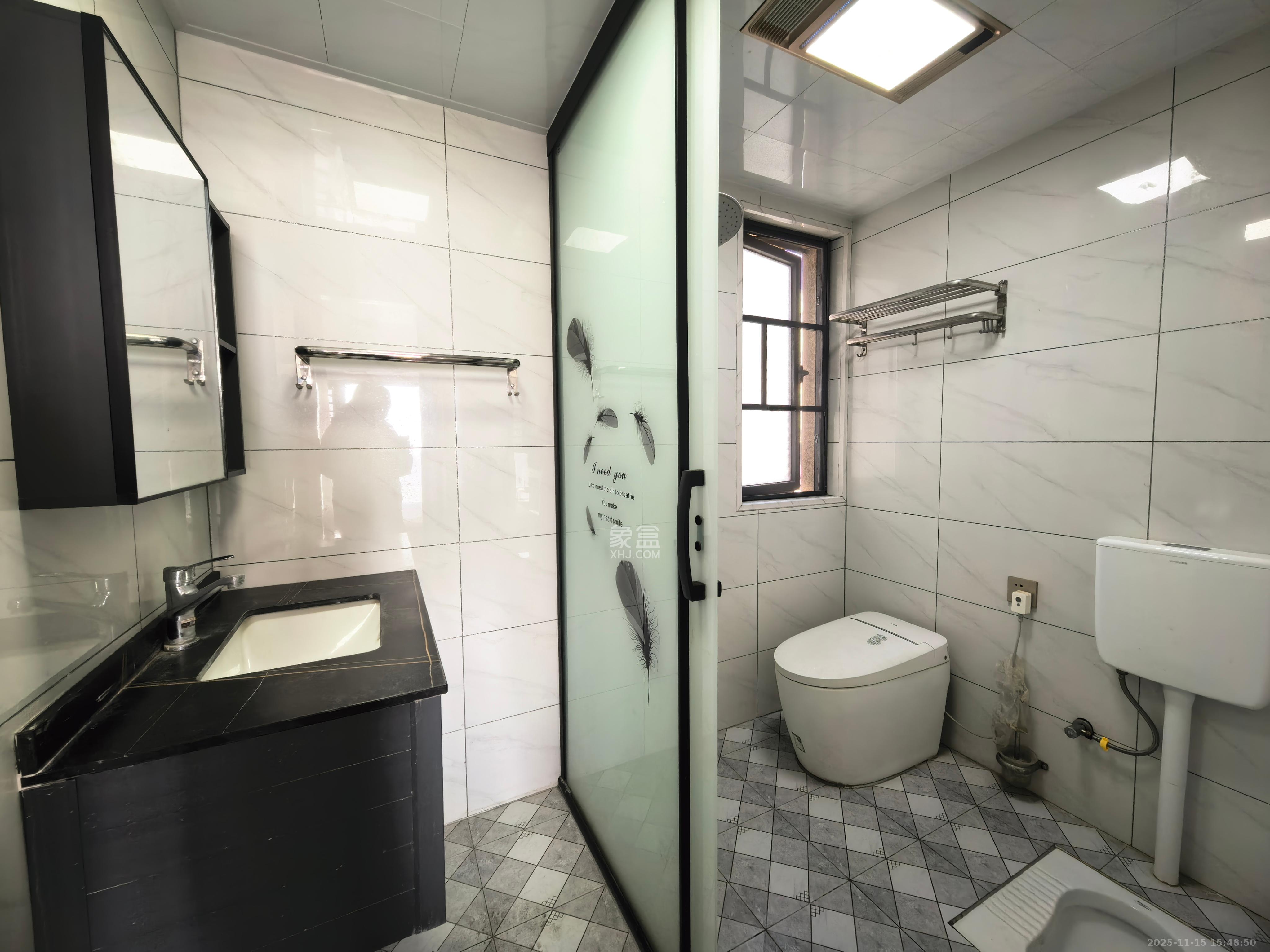 真人桥家园一期 4室2厅2卫 2600.0元/月 真人桥家园一期 4室2厅2卫 2600.0元/月室内图