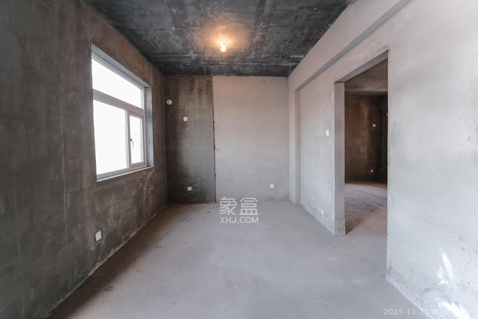 和悦城(蟠龙景苑)  3室2厅2卫    54.0万卧室