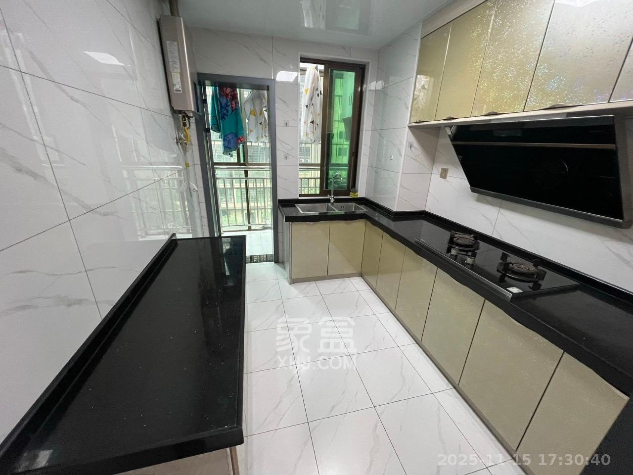 鄱阳佳郡  3室2厅1卫    2400.0元/月室内图