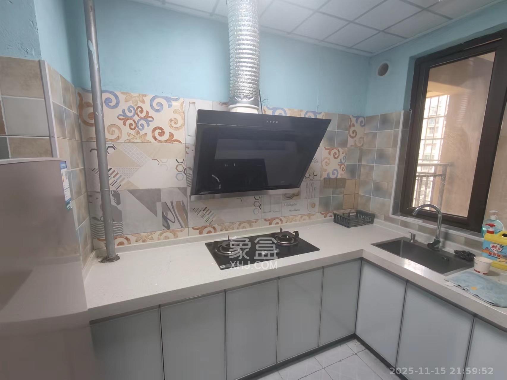 和润园三期  3室2厅1卫    2400.0元/月室内图