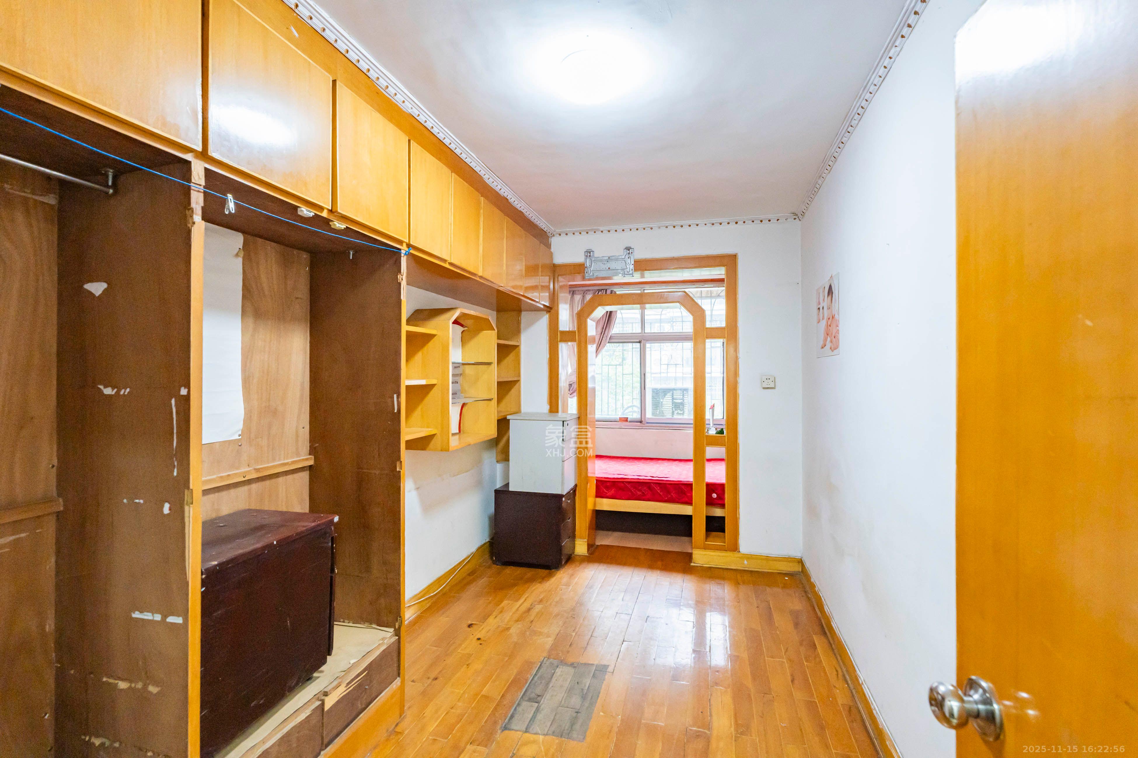 福乐凯公寓  4室2厅2卫    3200.0元/月室内图