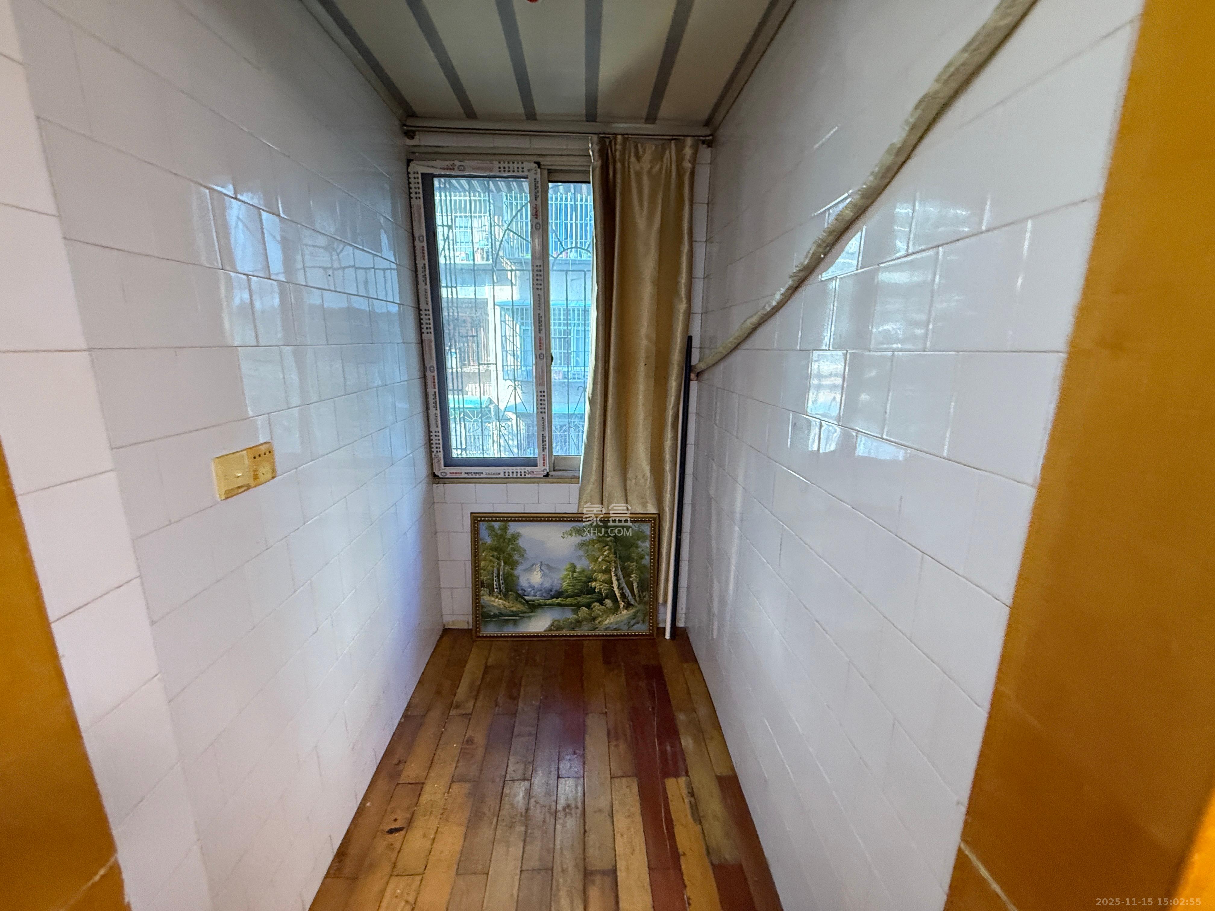 解放四村石子冲 2室1厅1卫 1800.0元/月 解放四村石子冲 2室1厅1卫 1800.0元/月室内图