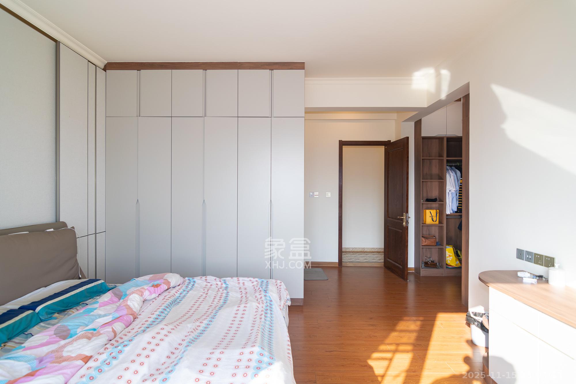 碧桂园高尔夫花园  5室2厅3卫    170.0万卧室