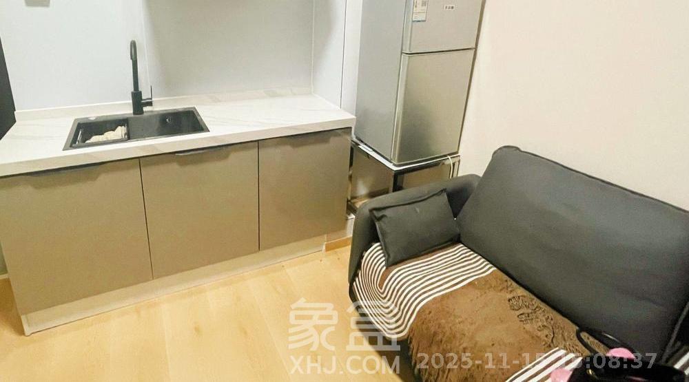 都市晨光  1室1厅1卫    1100.0元/月室内图