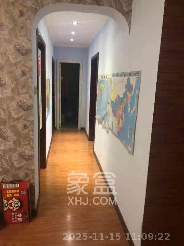 钰龙天下一期  3室2厅2卫    2500.0元/月室内图