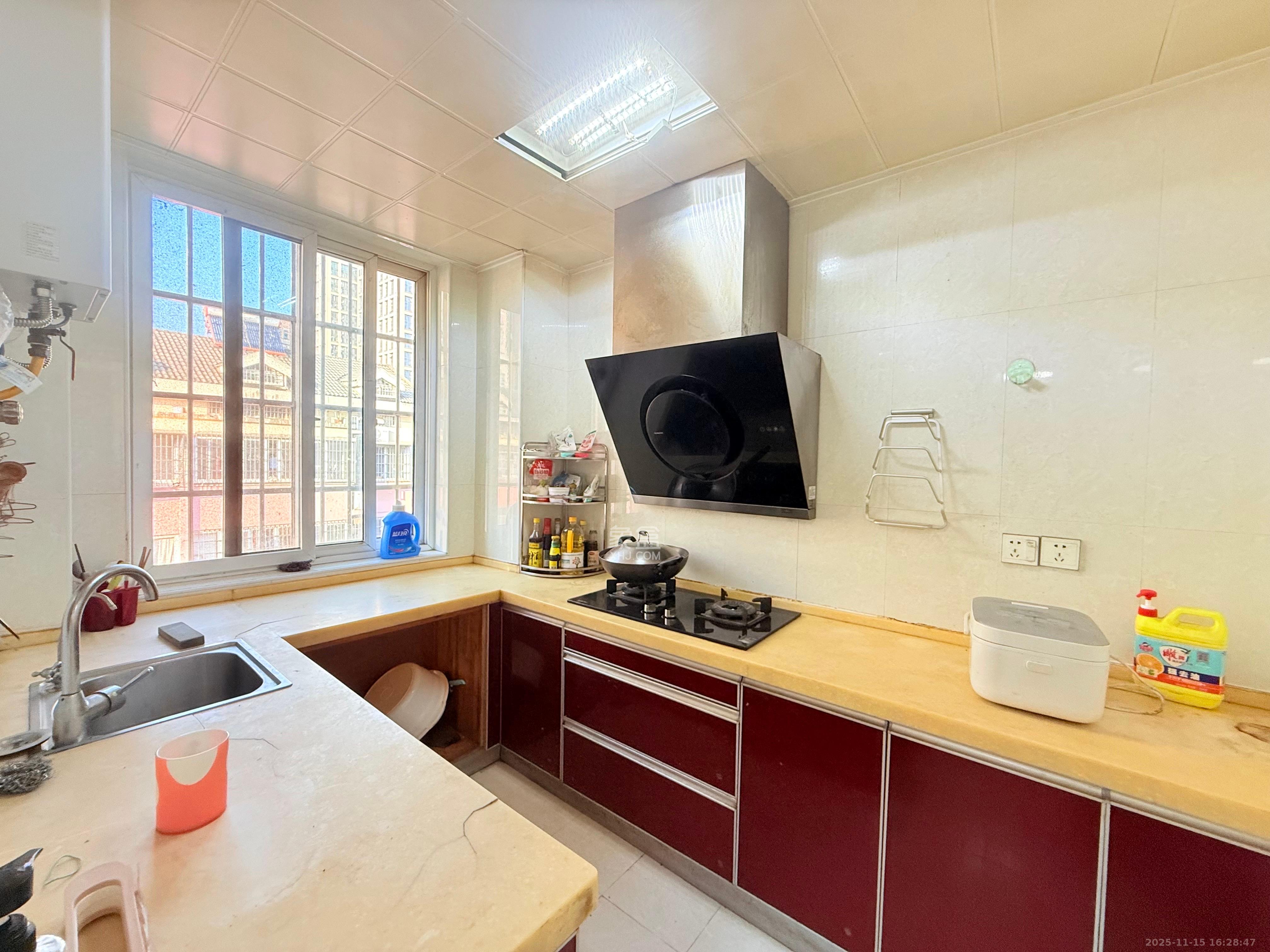 湘樟园小区（湘樟家园）  3室2厅2卫    1500.0元/月室内图