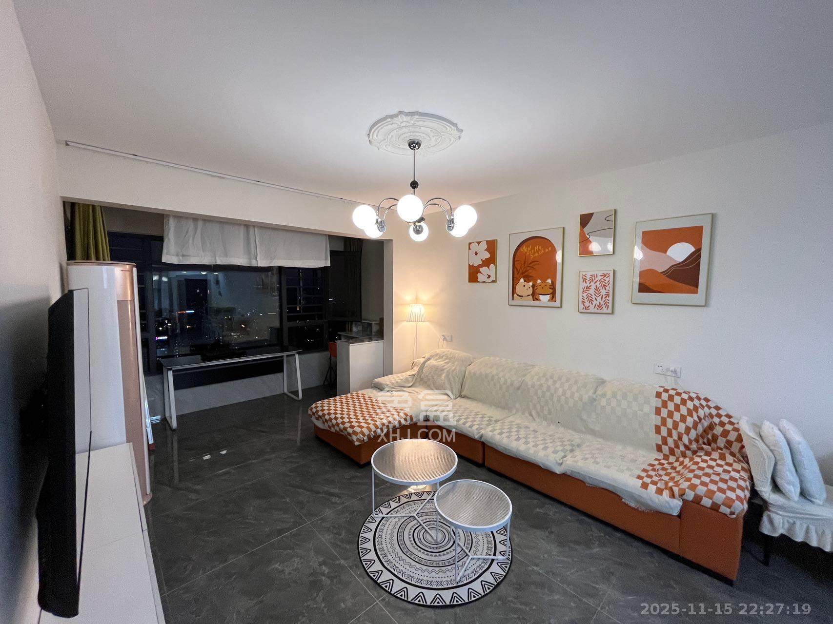 长房云公馆  3室2厅2卫    3000.0元/月室内图