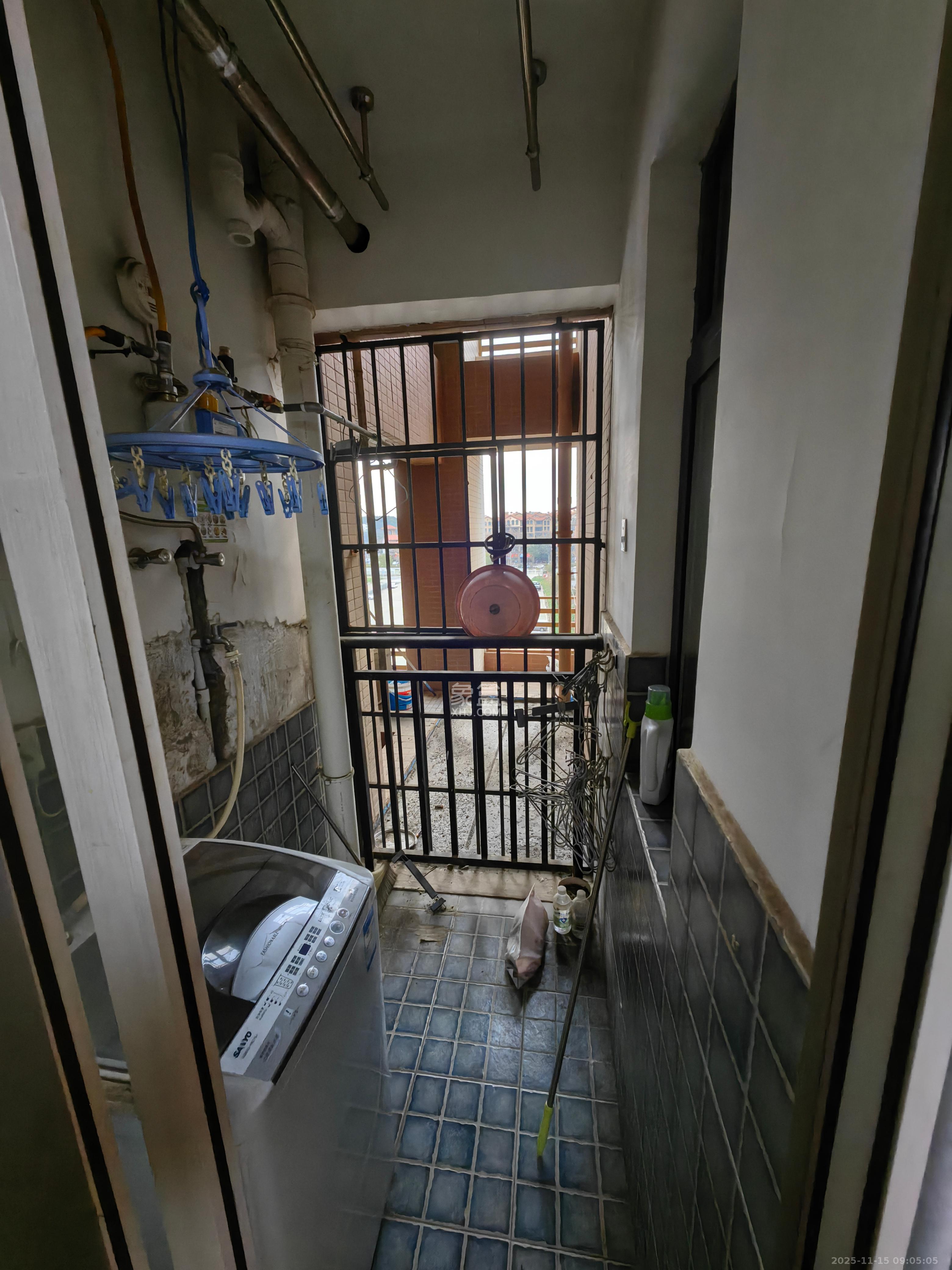 中建芙蓉工社  2室1厅1卫    1950.0元/月室内图