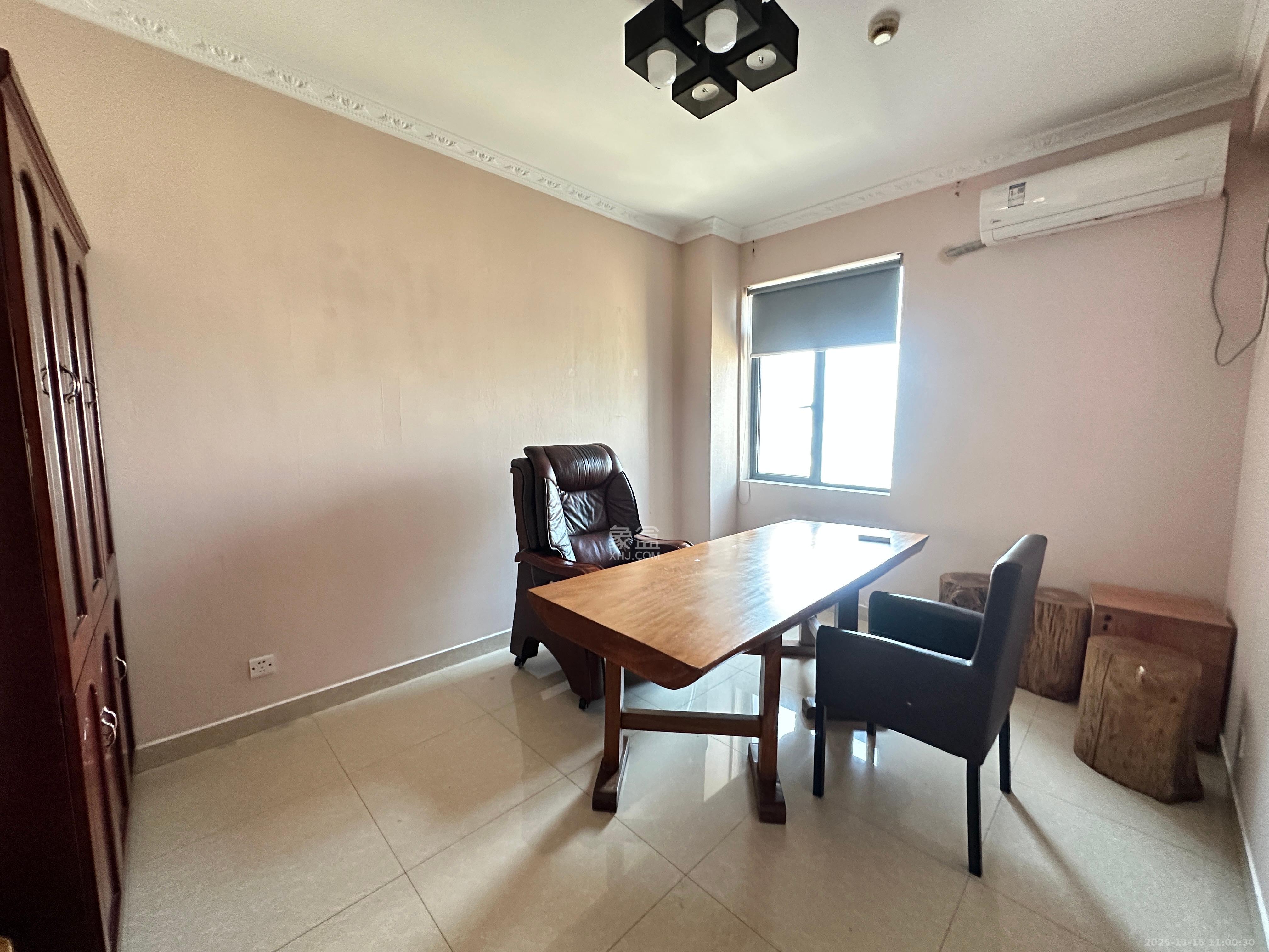 长房中庭国际（东郡华蓉广场）  2室2厅1卫    5000.0元/月室内图