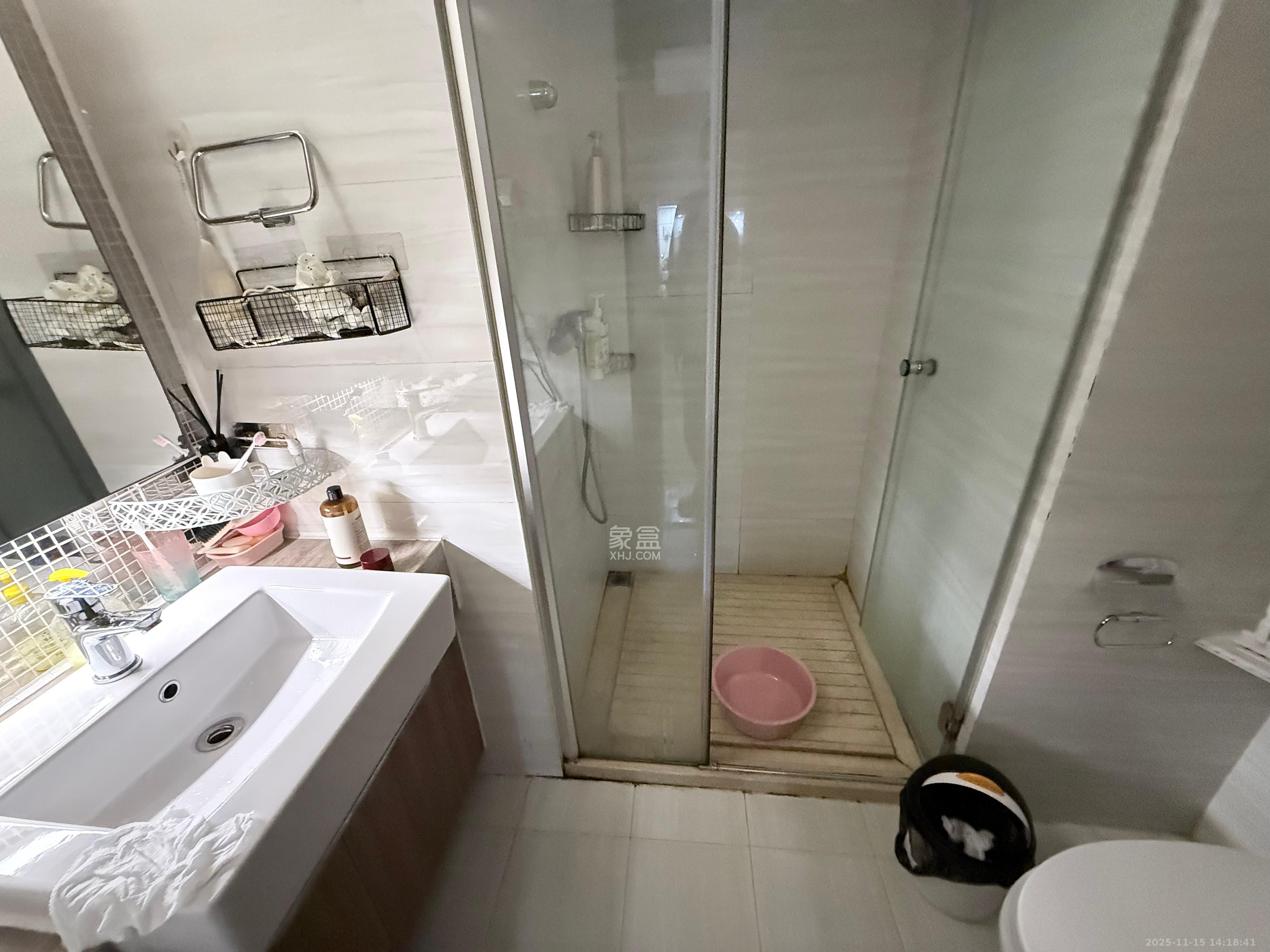 奥林匹克花园贡院三期 1室1厅1卫 1500.0元/月 奥林匹克花园贡院三期 1室1厅1卫 1500.0元/月室内图