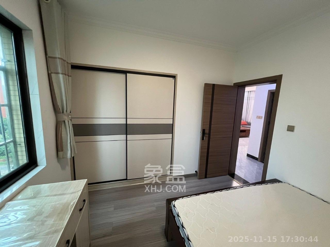 鄱阳佳郡  3室2厅1卫    2400.0元/月室内图